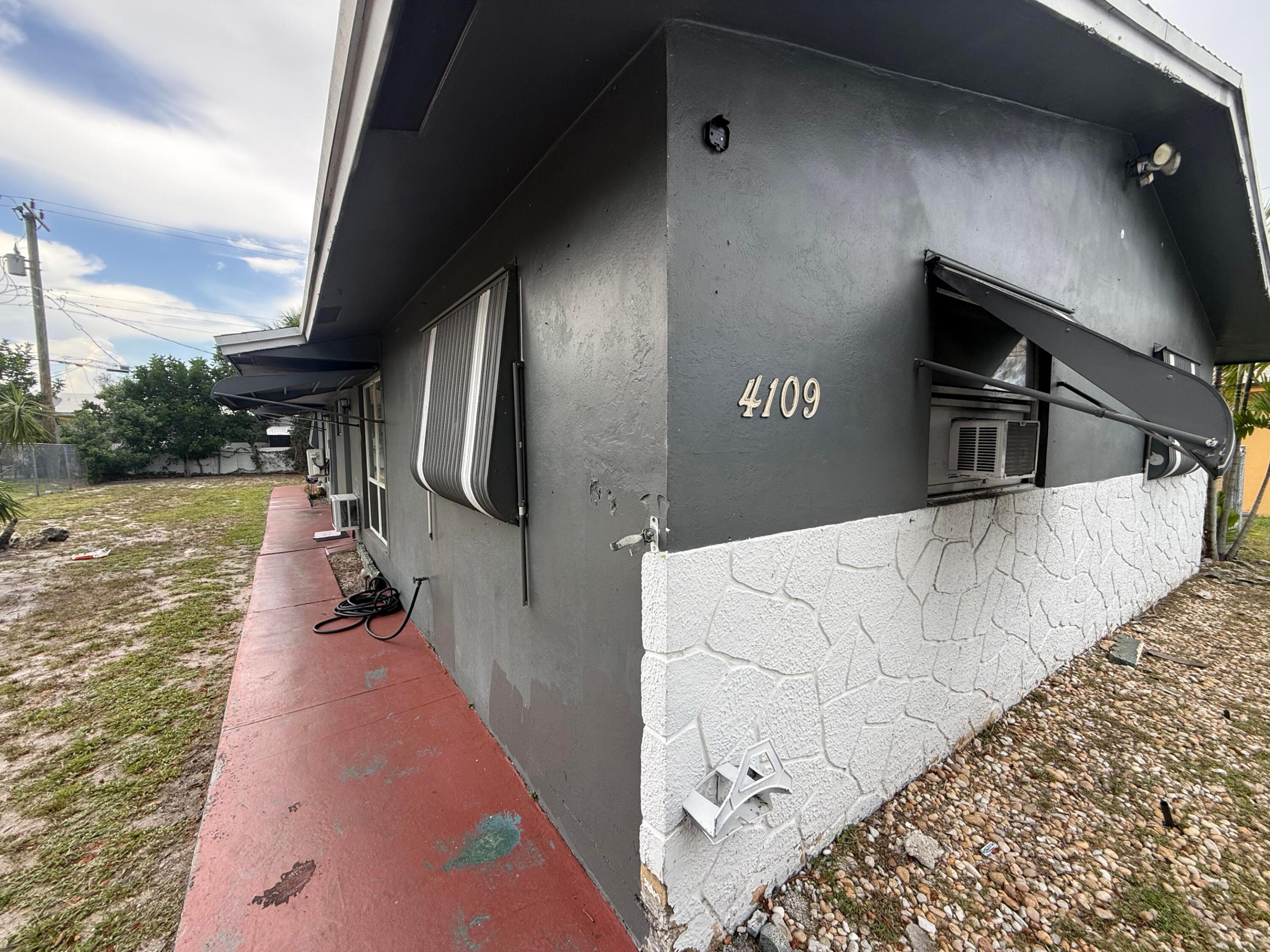 Completely remodeled 2-bedroom, 1-bath unit for rent in the heart of Fort Lauderdale, available immediately. This move-in-ready apartment features modern tile flooring throughout, updated finishes, and a stylish bathroom with an elegant vanity and shower/tub combo. Washer and dryer in unit. Ideally situated in a prime location with easy access to I-595, I-95, U.S. 441, and Florida's Turnpike, and just minutes from shopping, dining, beaches, Seminole Hard Rock Hotel & Casino, Nova Southeastern University, and Fort Lauderdale-Hollywood International Airport. Must apply on Rentspree and offer must include income Verification (Letter, paystubs, copy of checks, etc), 3 Last Bank Statements and Drivers License.