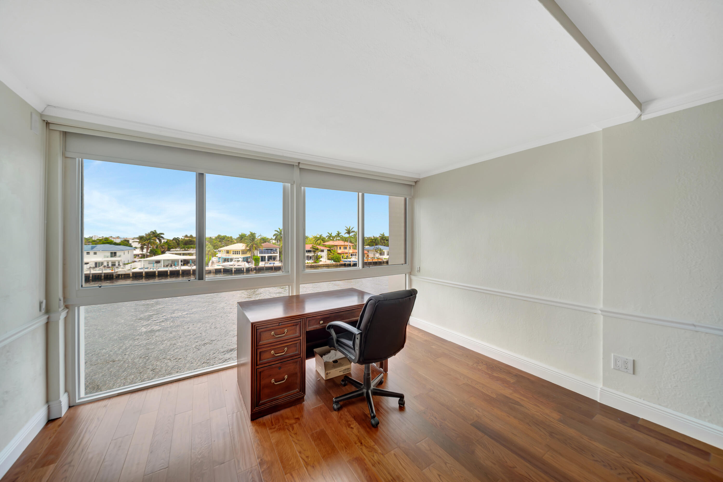 ROYAL MARINER CONDO - Residential Lease
