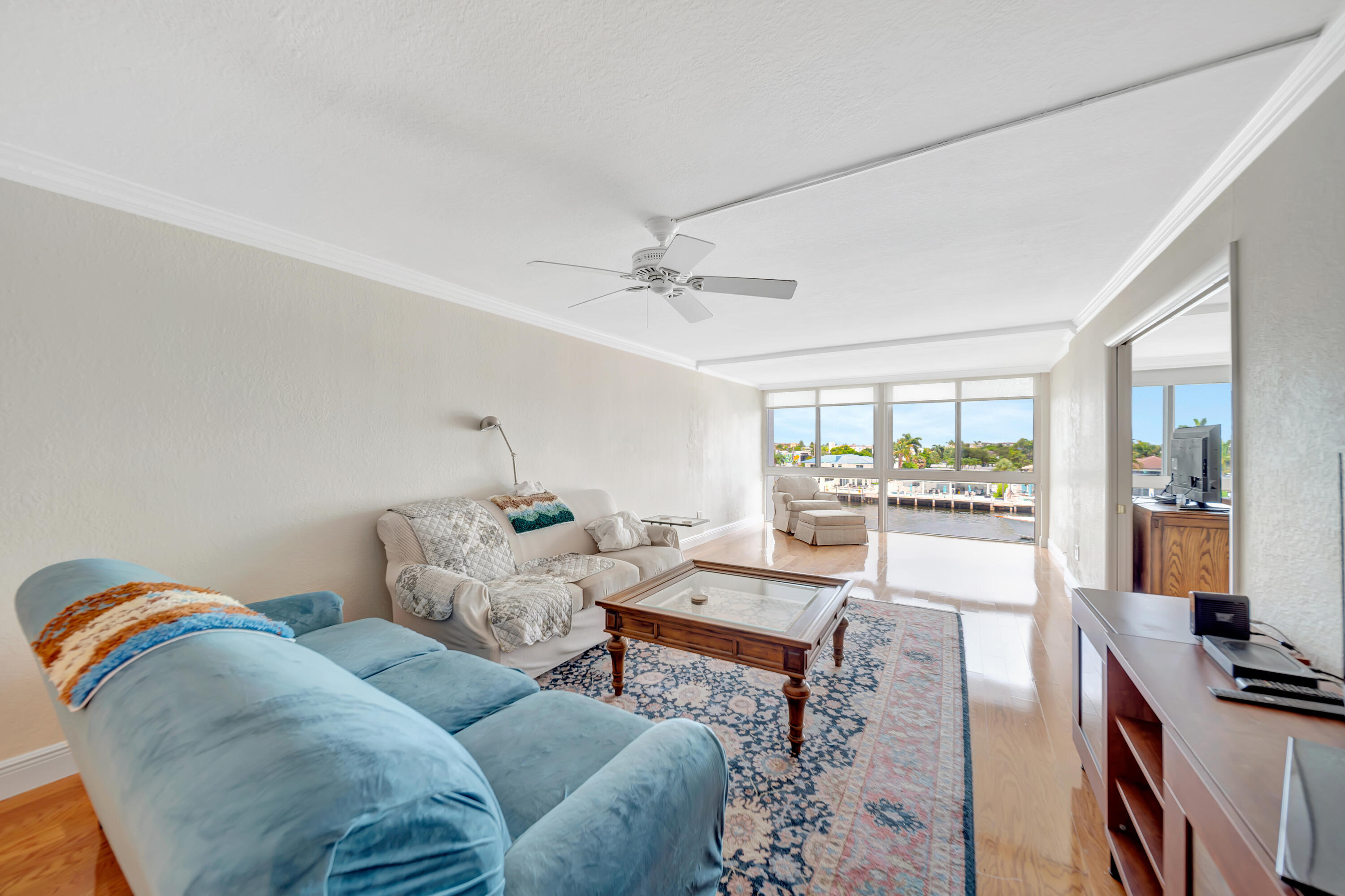 ROYAL MARINER CONDO - Residential Lease