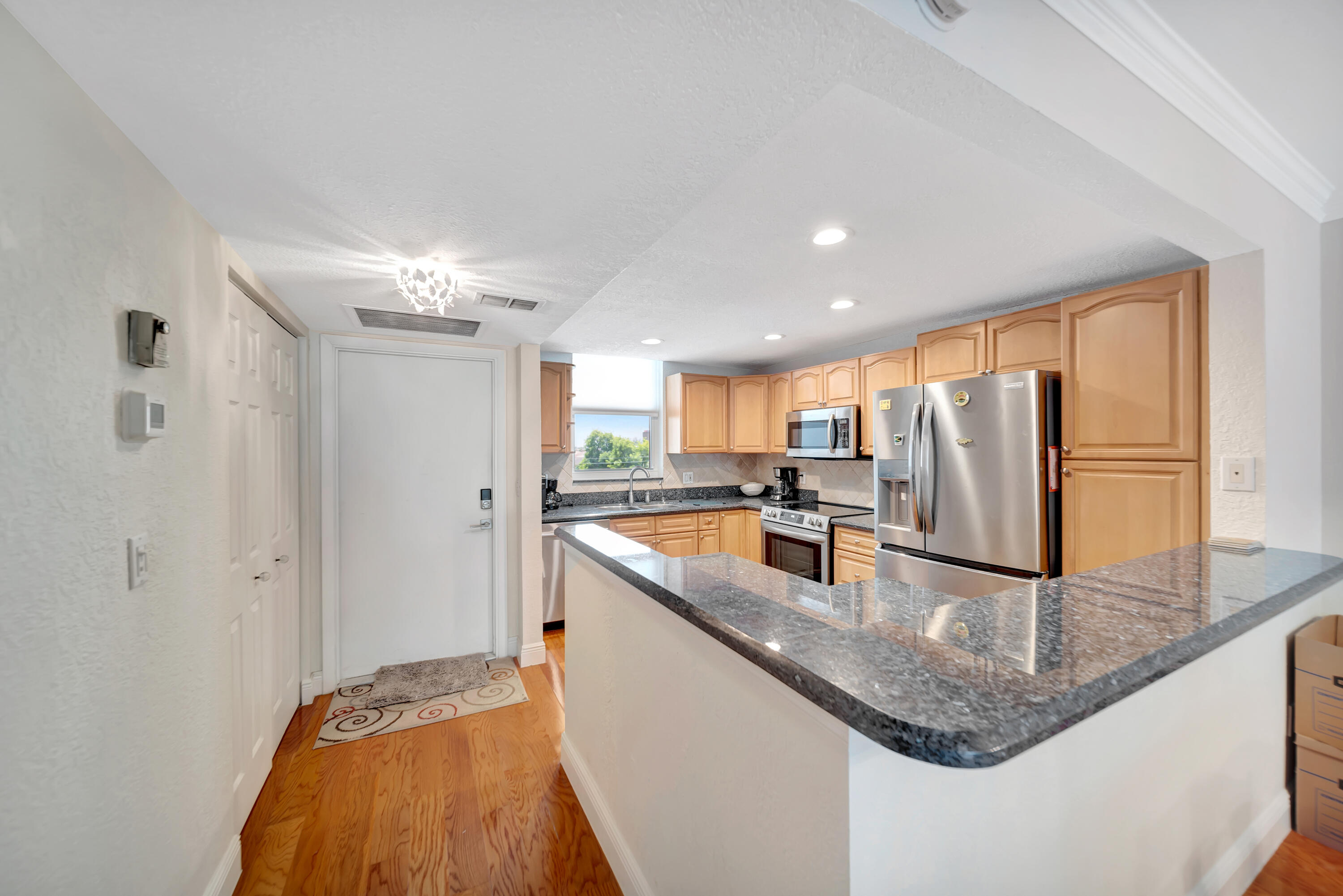 ROYAL MARINER CONDO - Residential Lease