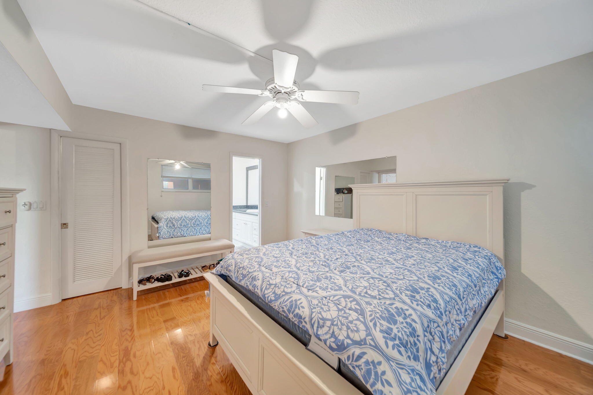 ROYAL MARINER CONDO - Residential Lease