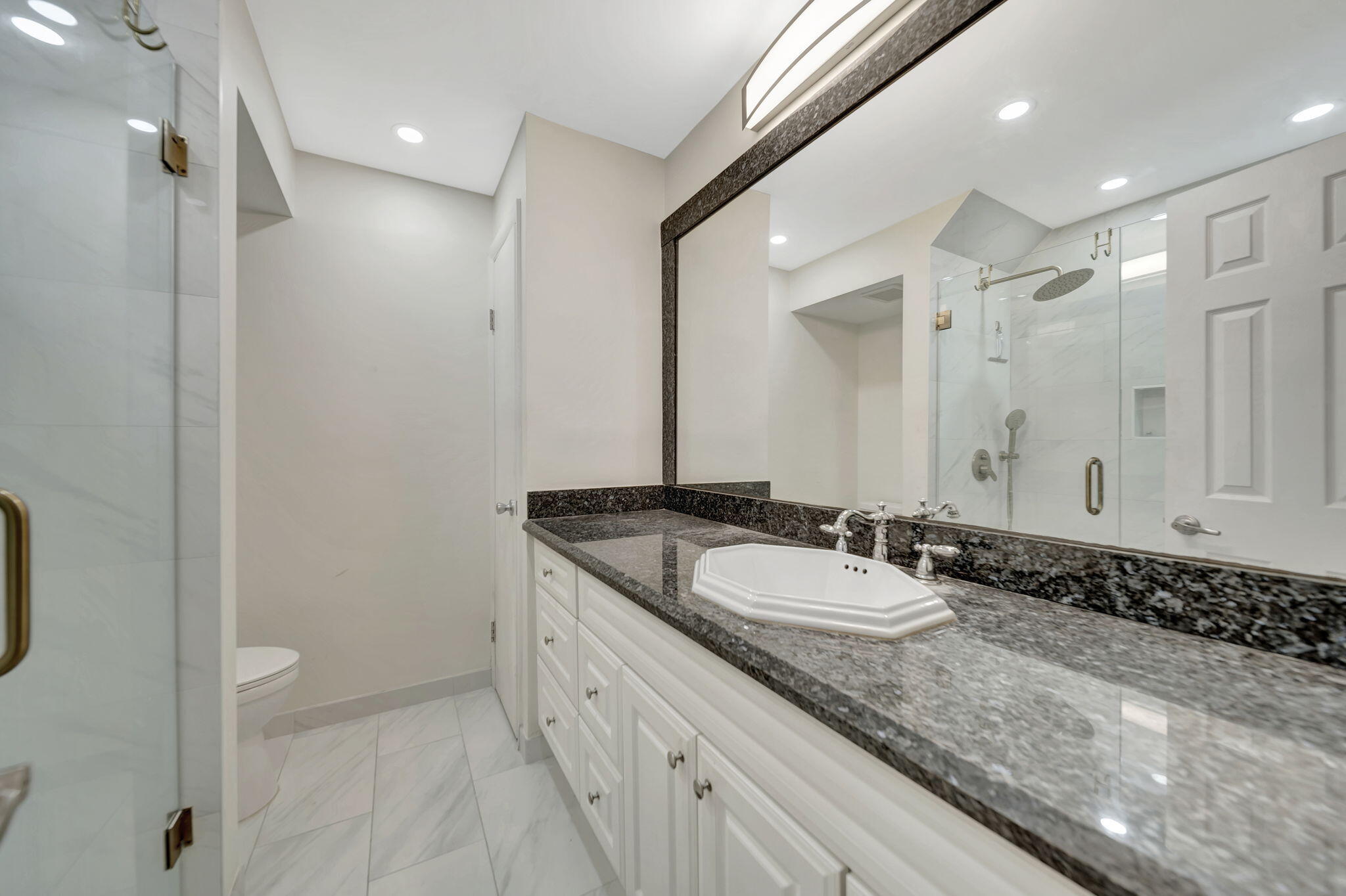 ROYAL MARINER CONDO - Residential Lease