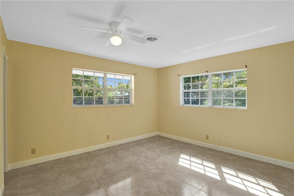 SUNRISE GOLF VILLAGE SEC - Residential