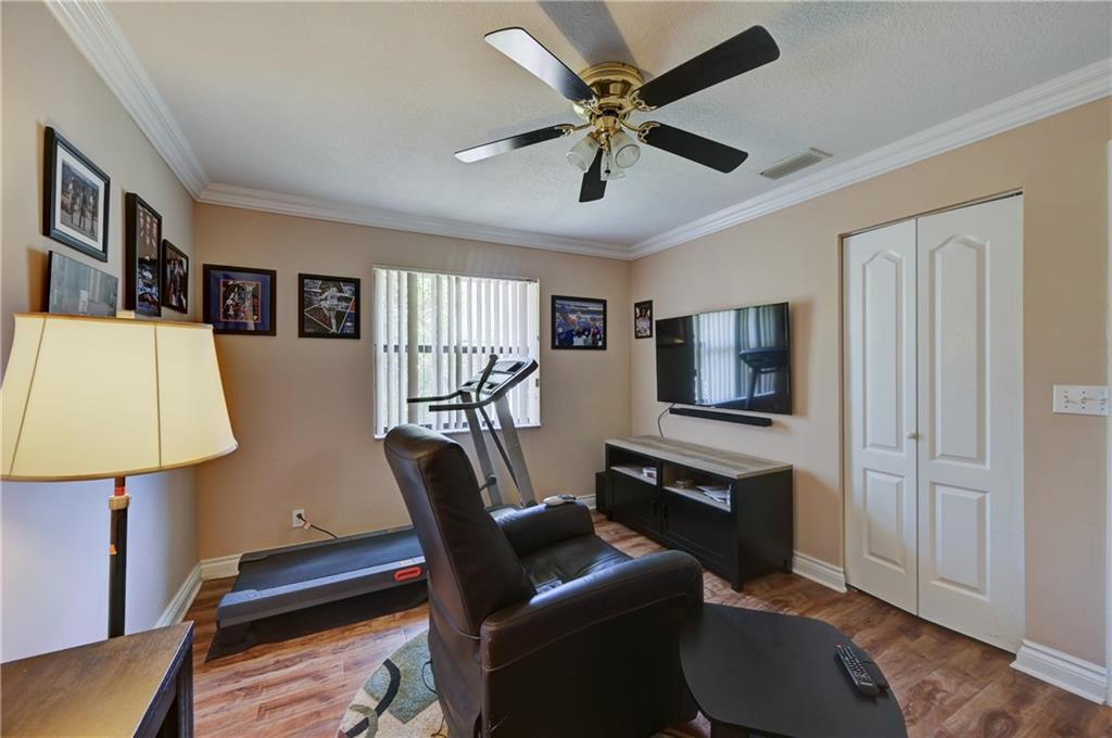 Pine Ridge 112-37 B - Residential