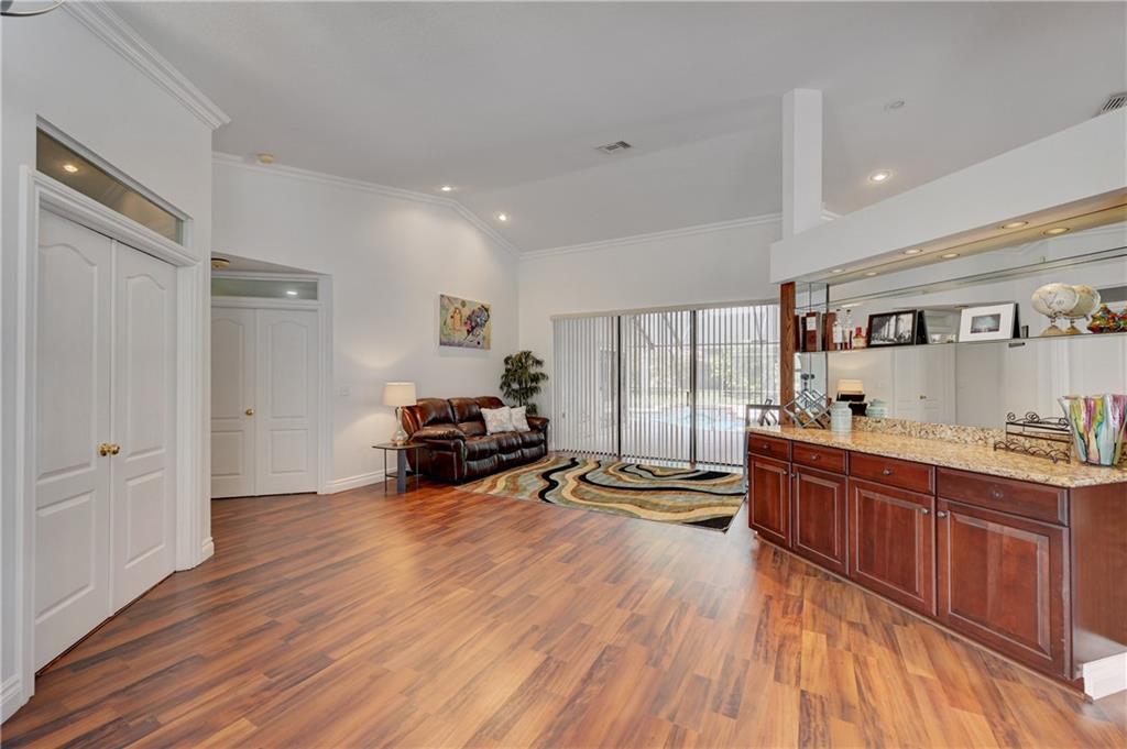 Pine Ridge 112-37 B - Residential