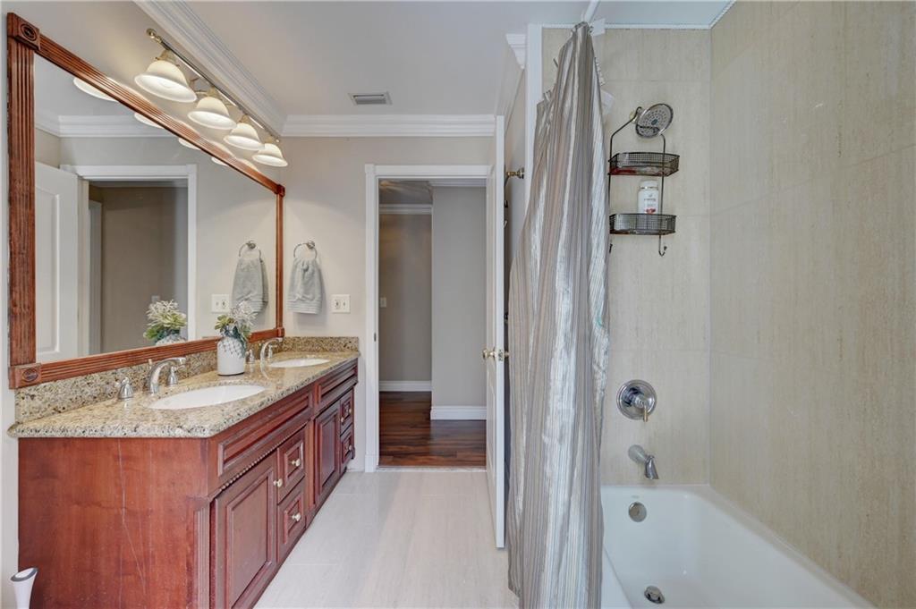 Pine Ridge 112-37 B - Residential