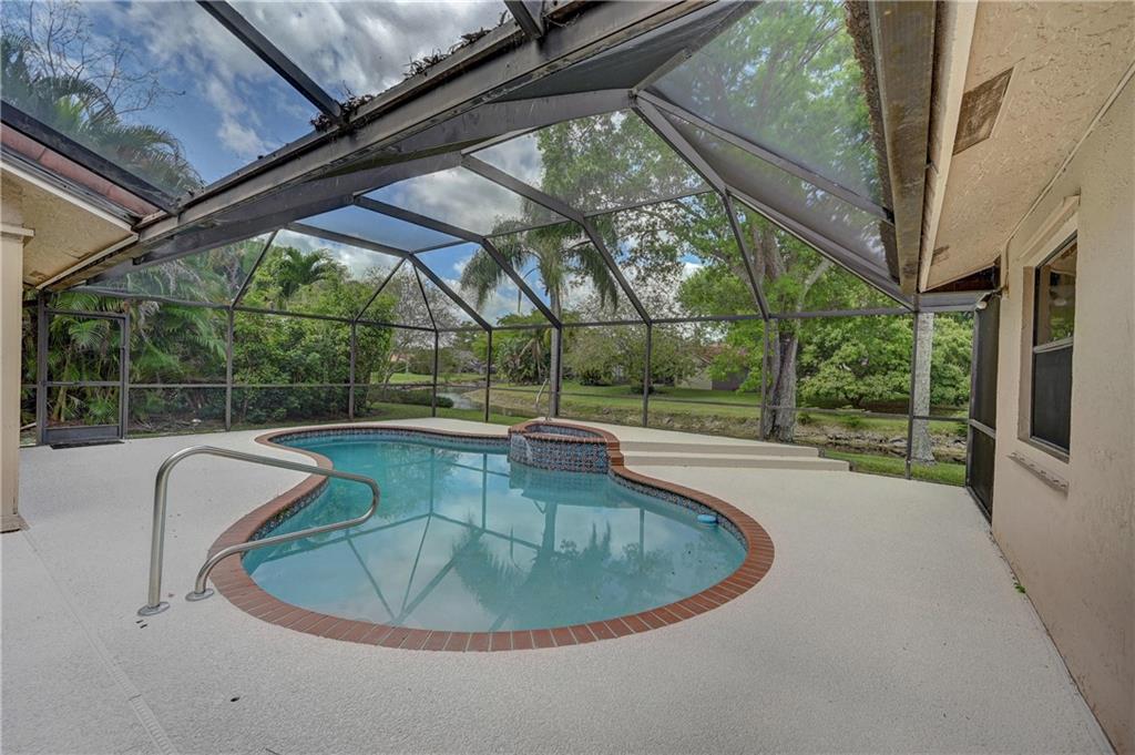 Pine Ridge 112-37 B - Residential