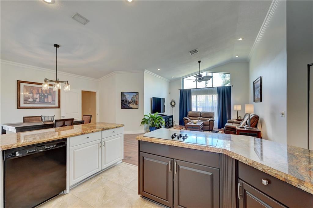 Pine Ridge 112-37 B - Residential