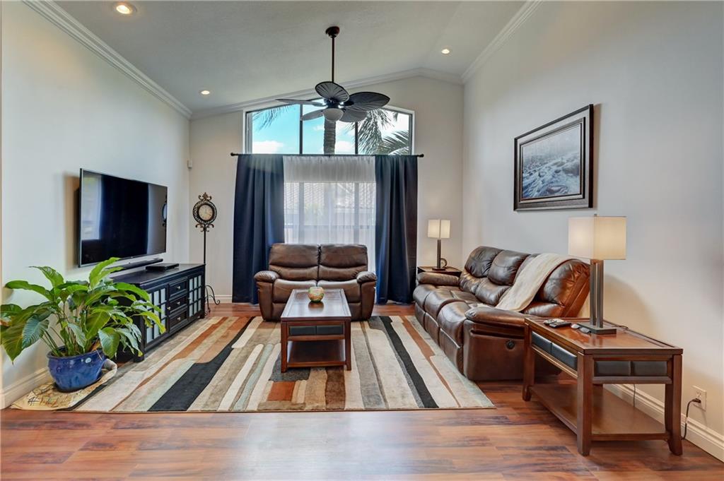 Pine Ridge 112-37 B - Residential