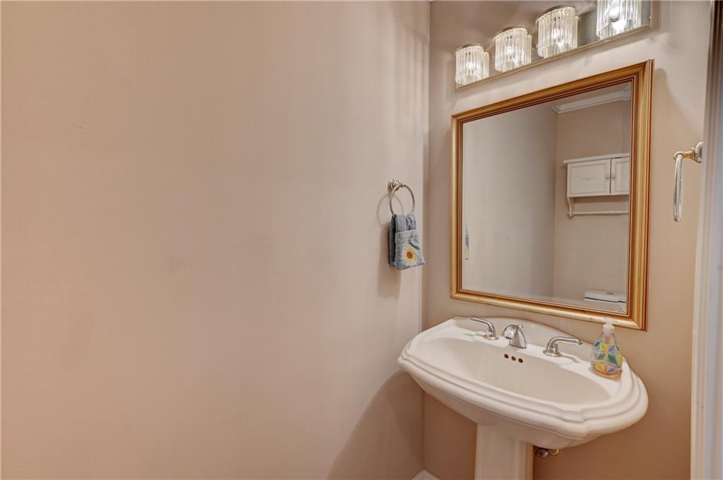 Pine Ridge 112-37 B - Residential