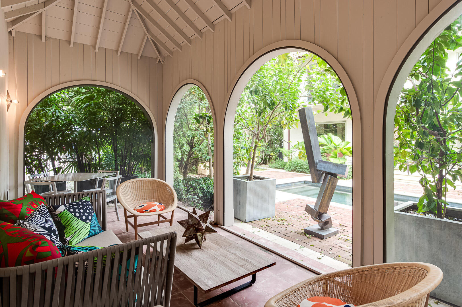 PLAZA PL - Residential