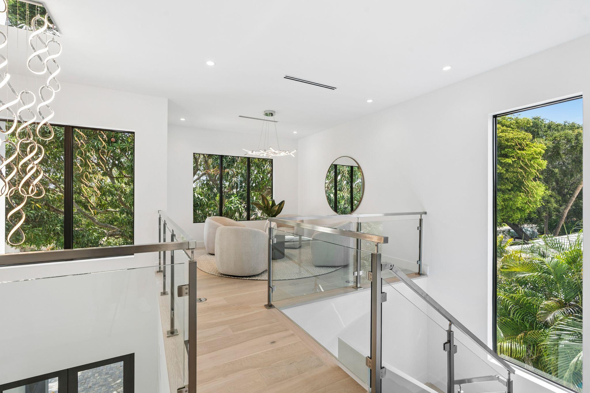 LAKE FLORESTA PARK - Residential