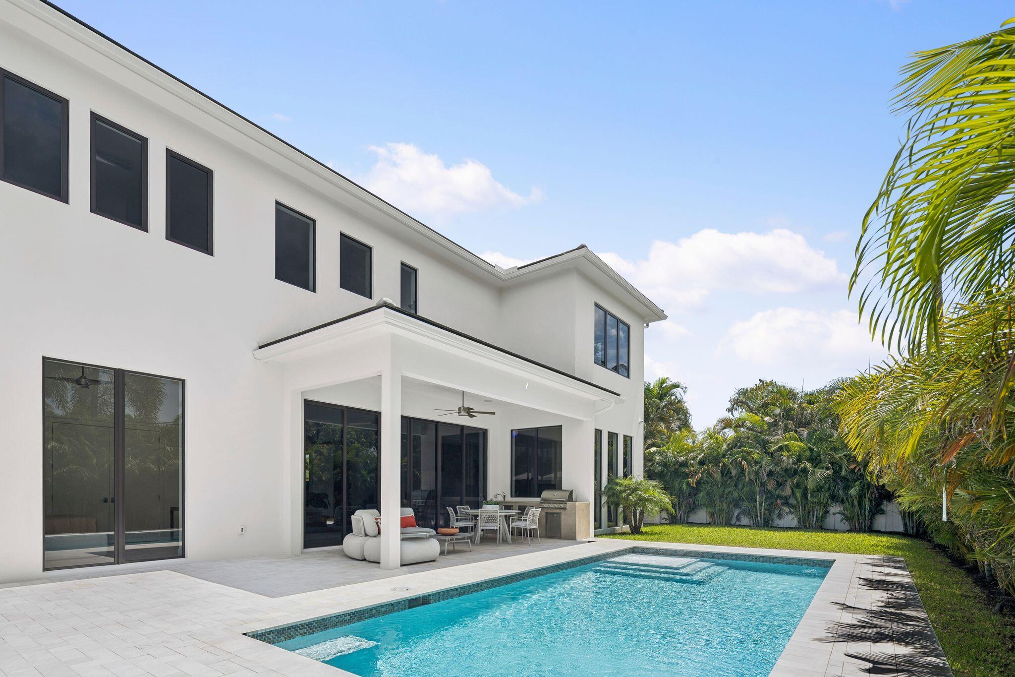 LAKE FLORESTA PARK - Residential