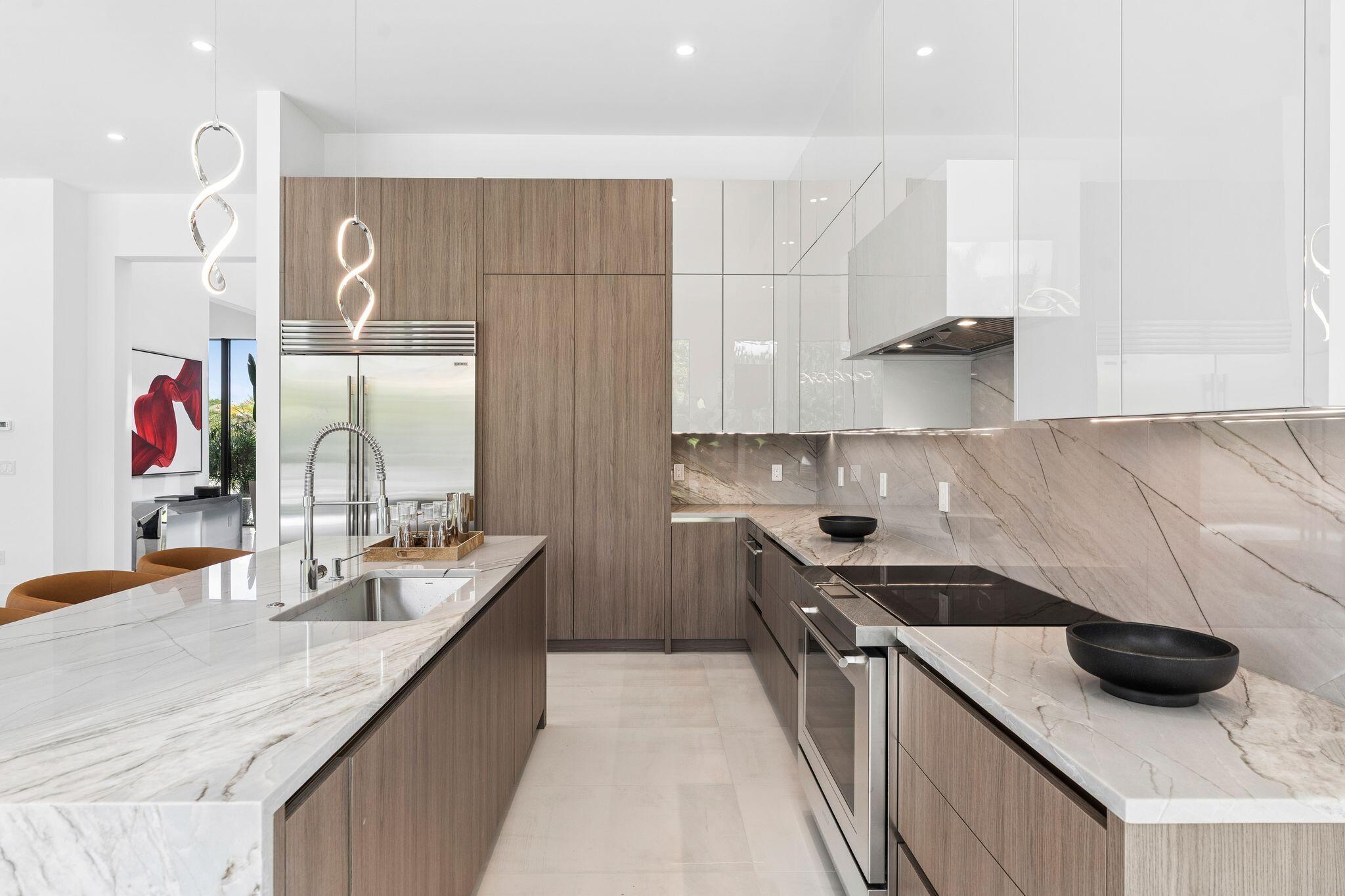 LAKE FLORESTA PARK - Residential