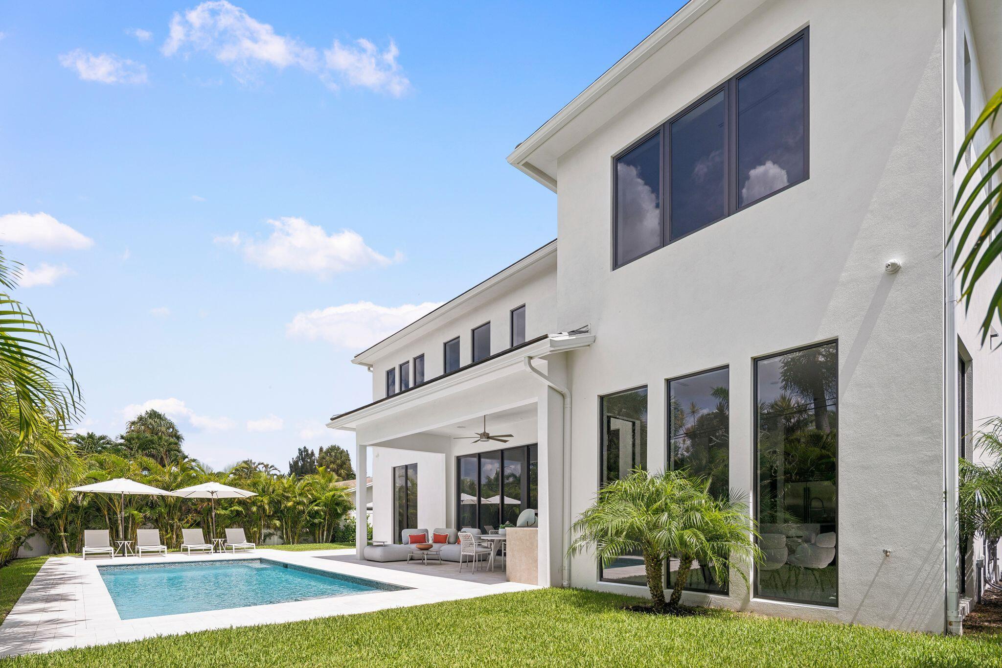 LAKE FLORESTA PARK - Residential