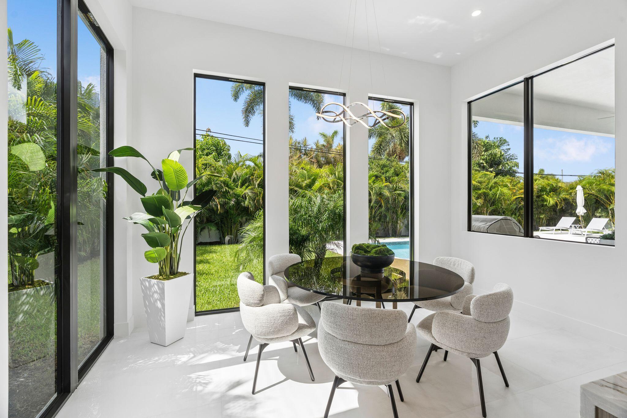 LAKE FLORESTA PARK - Residential
