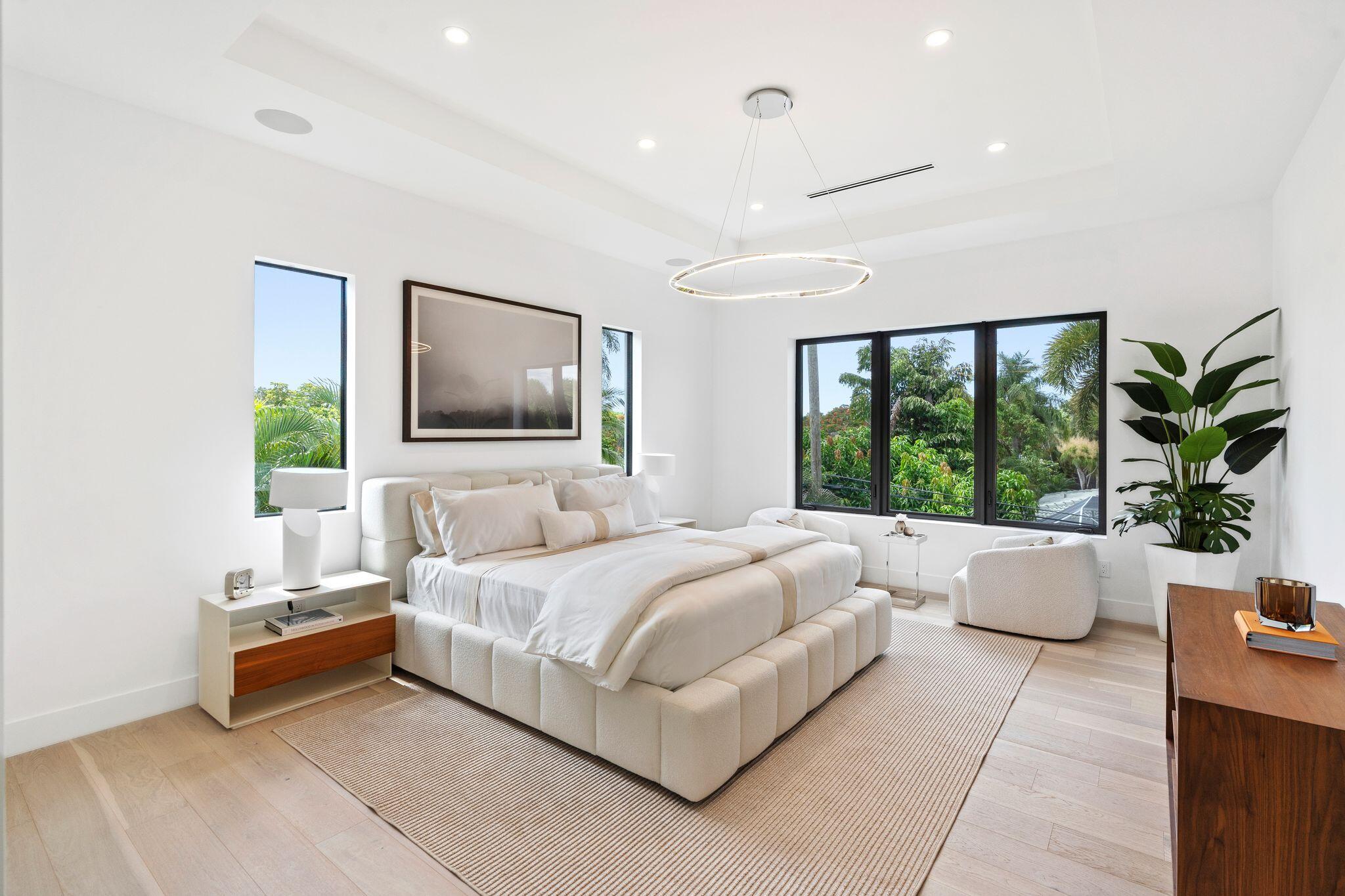 LAKE FLORESTA PARK - Residential