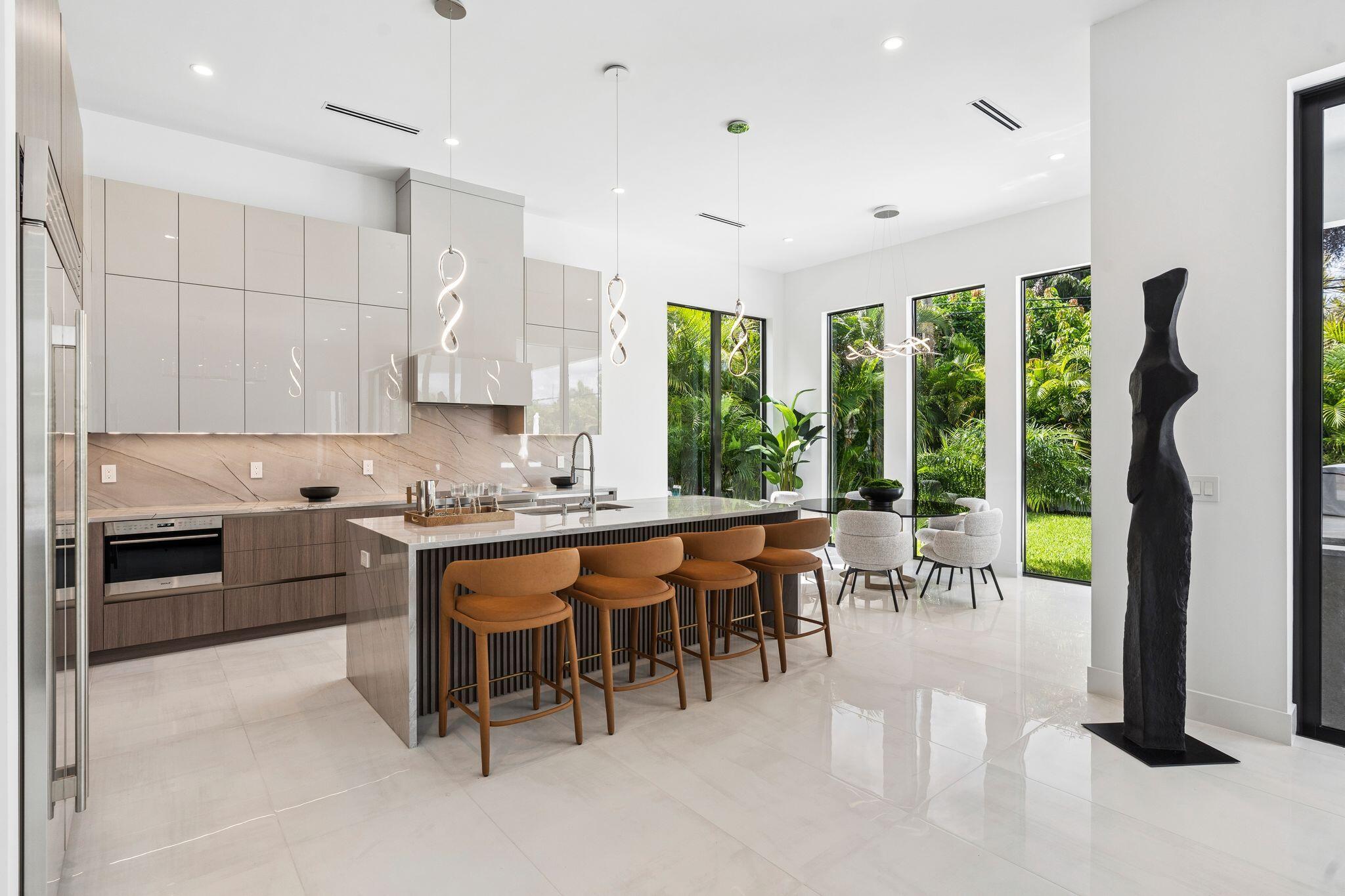 LAKE FLORESTA PARK - Residential