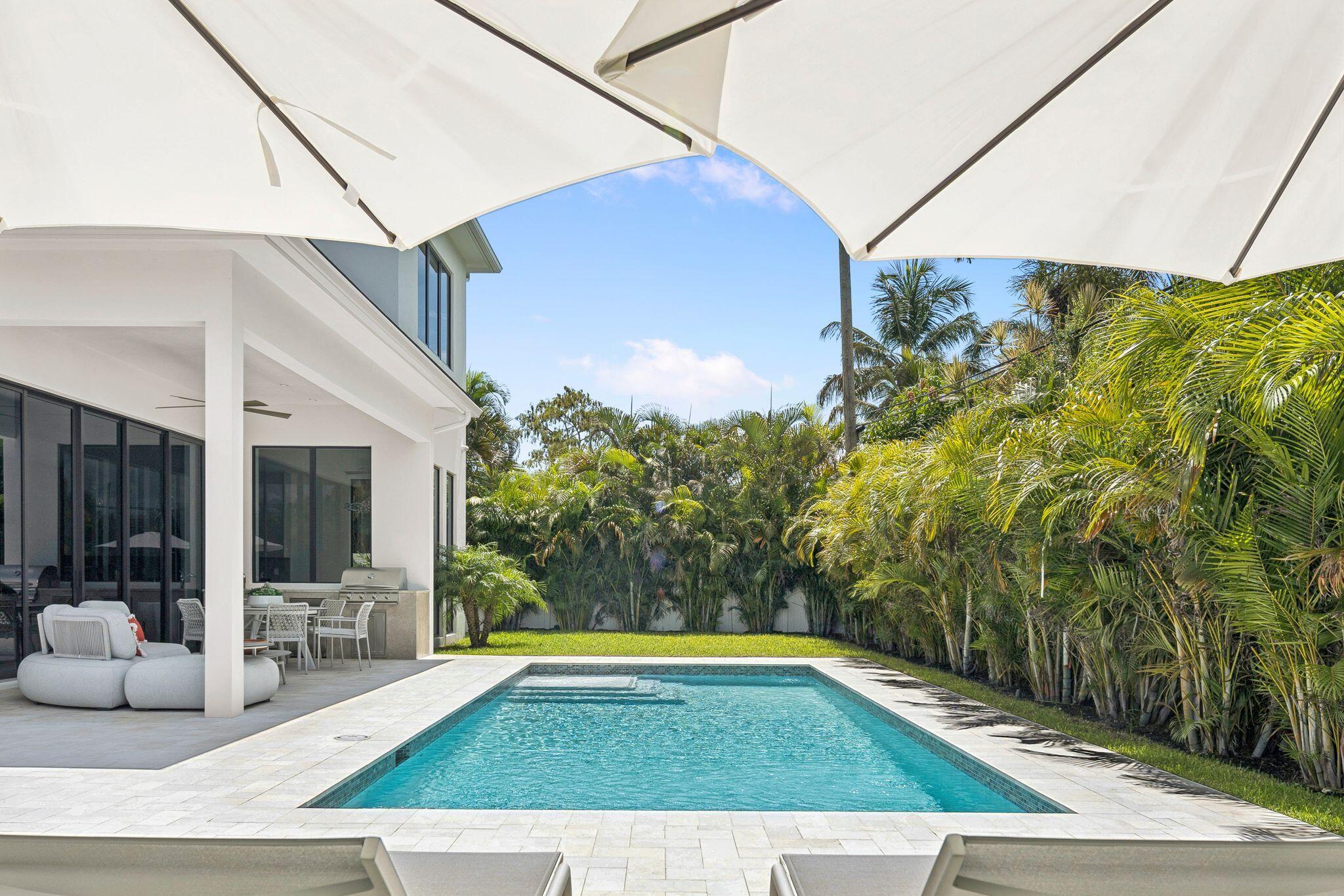 LAKE FLORESTA PARK - Residential