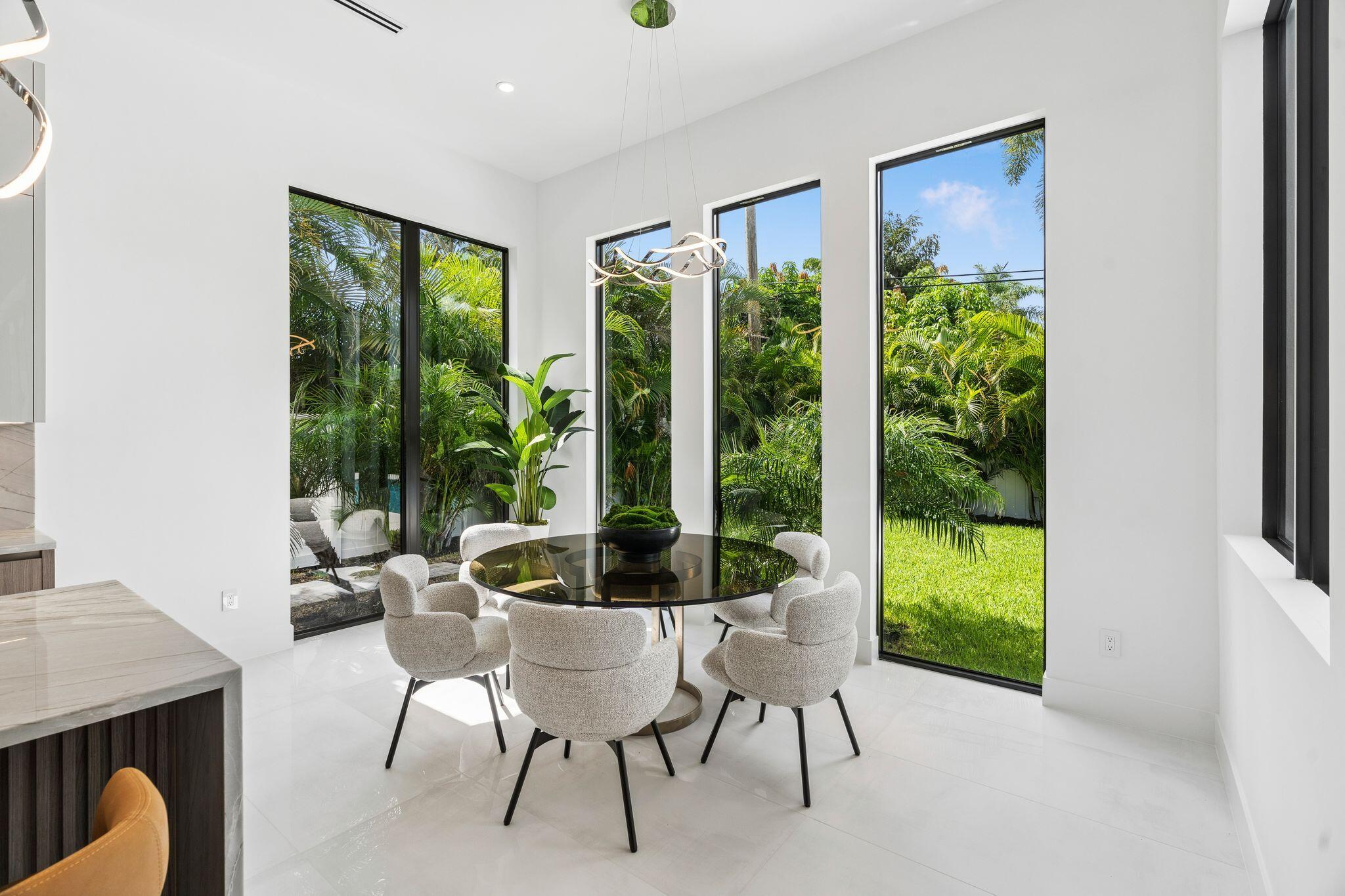 LAKE FLORESTA PARK - Residential