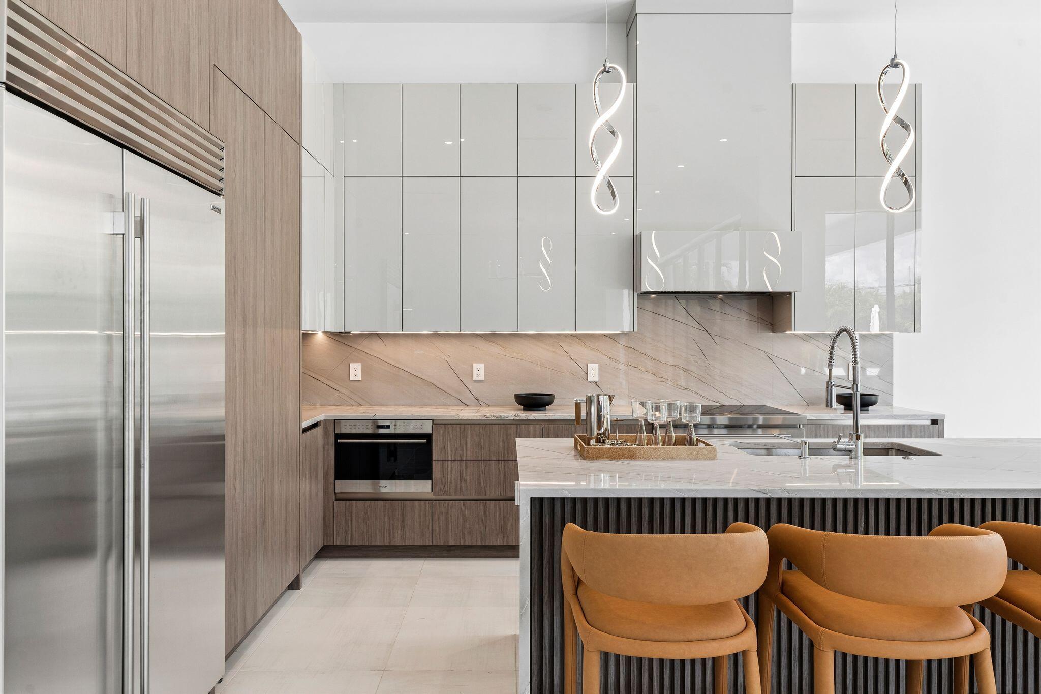 LAKE FLORESTA PARK - Residential