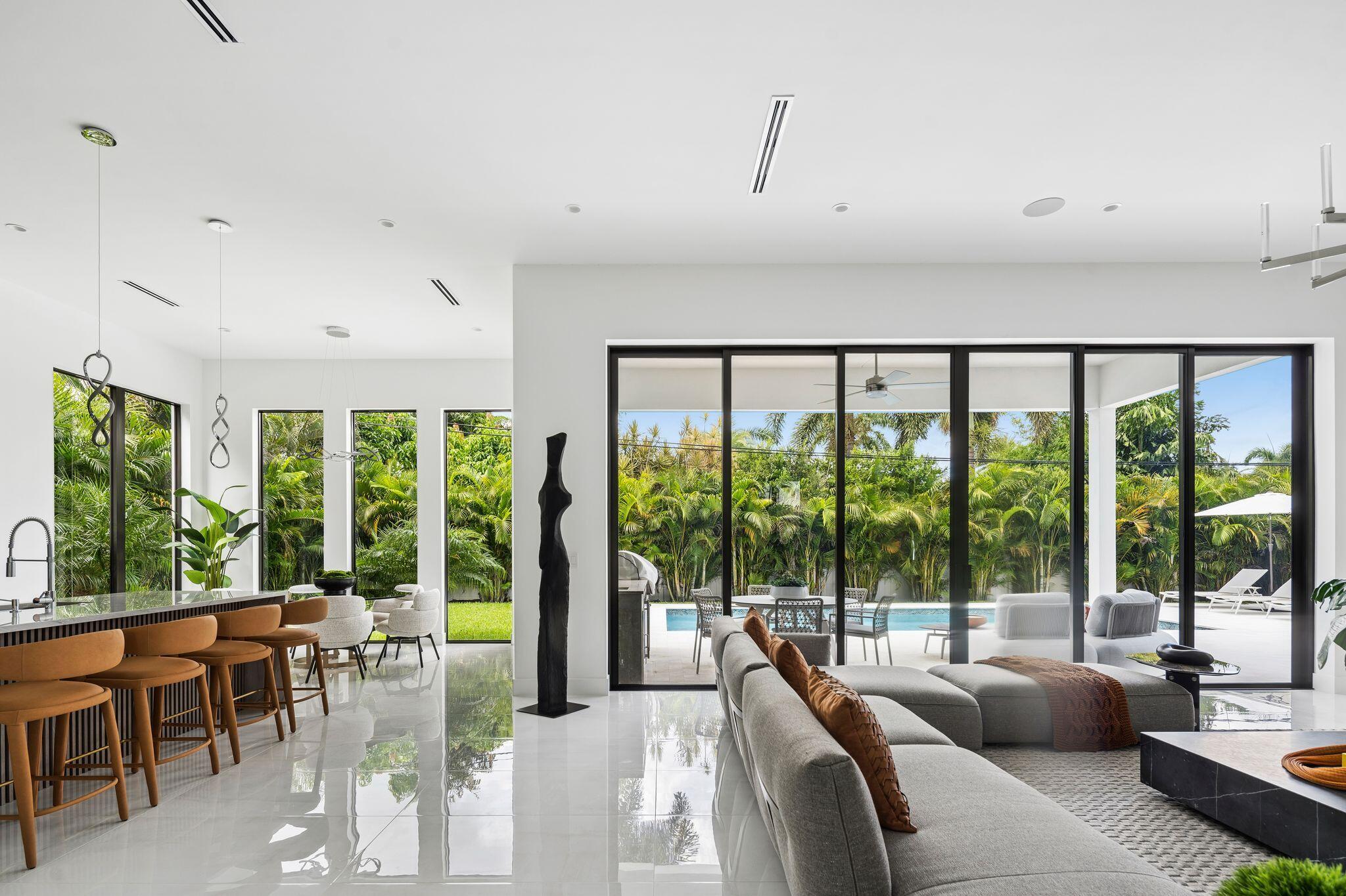 LAKE FLORESTA PARK - Residential