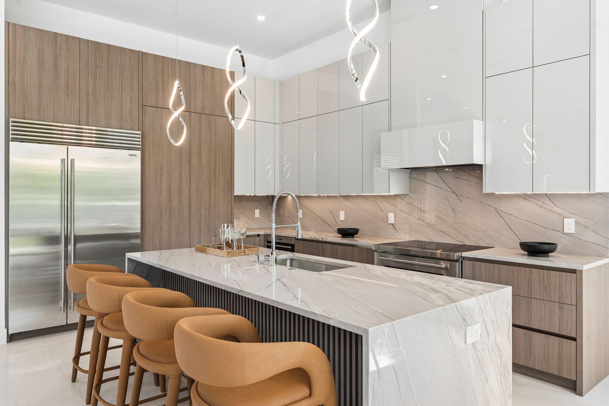LAKE FLORESTA PARK - Residential