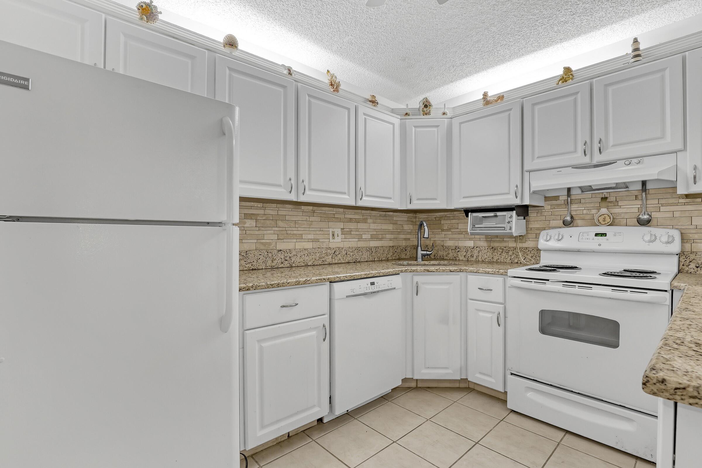 PINE RIDGE III CONDO - Residential