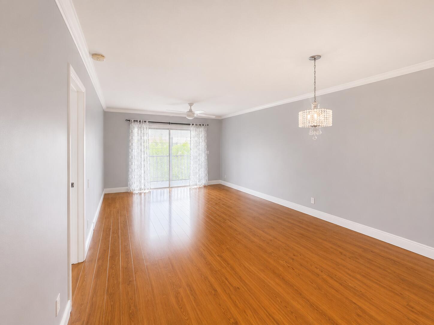 HILLCREST COUNTRY CLUB APTS NO 7 - Residential