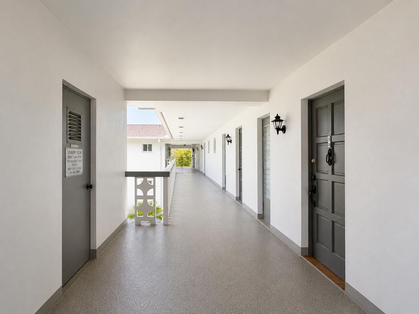 HILLCREST COUNTRY CLUB APTS NO 7 - Residential