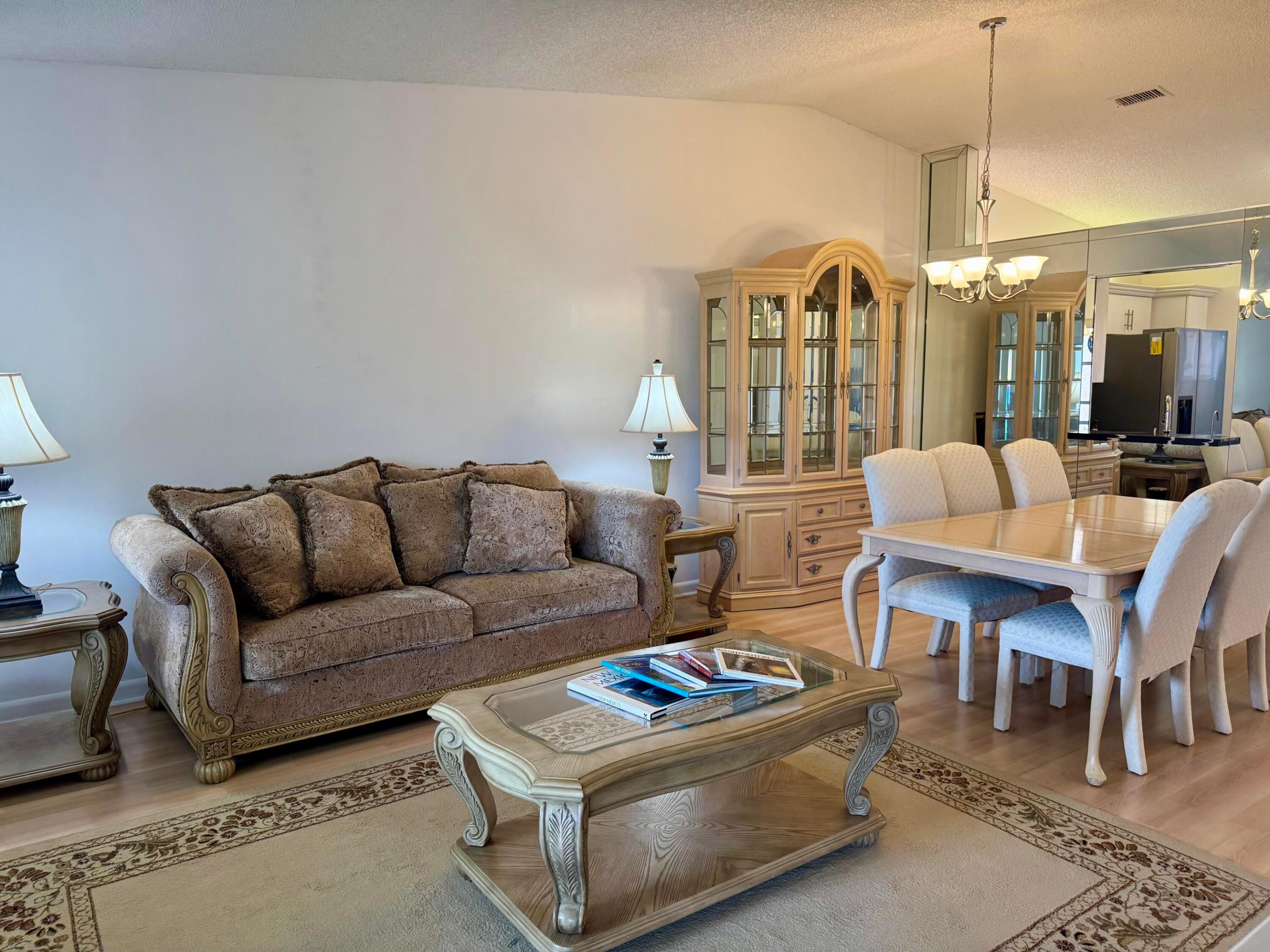 WHISPER WALK SEC C CONDO - Residential