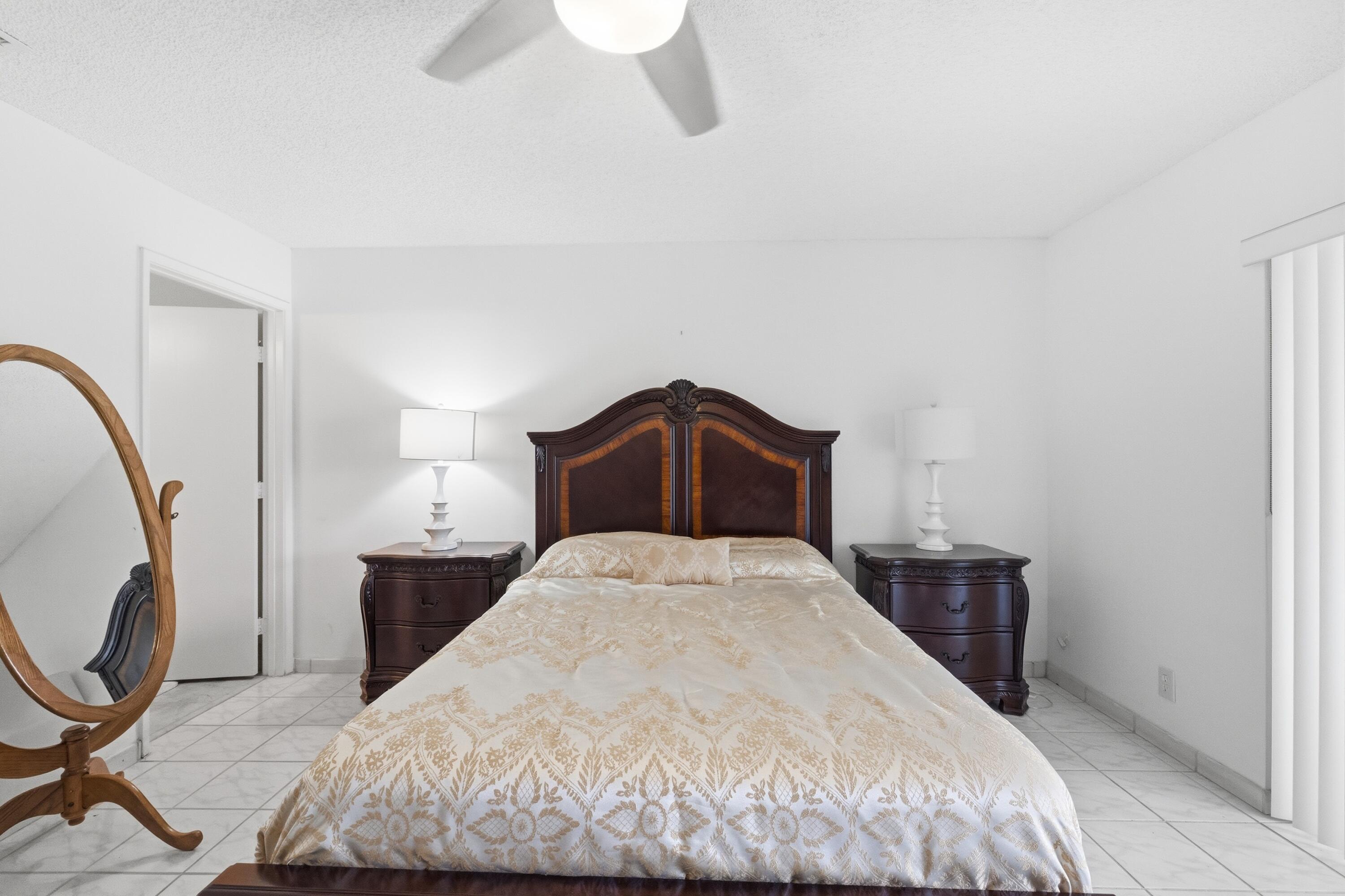 WHISPER WALK SEC C CONDO - Residential