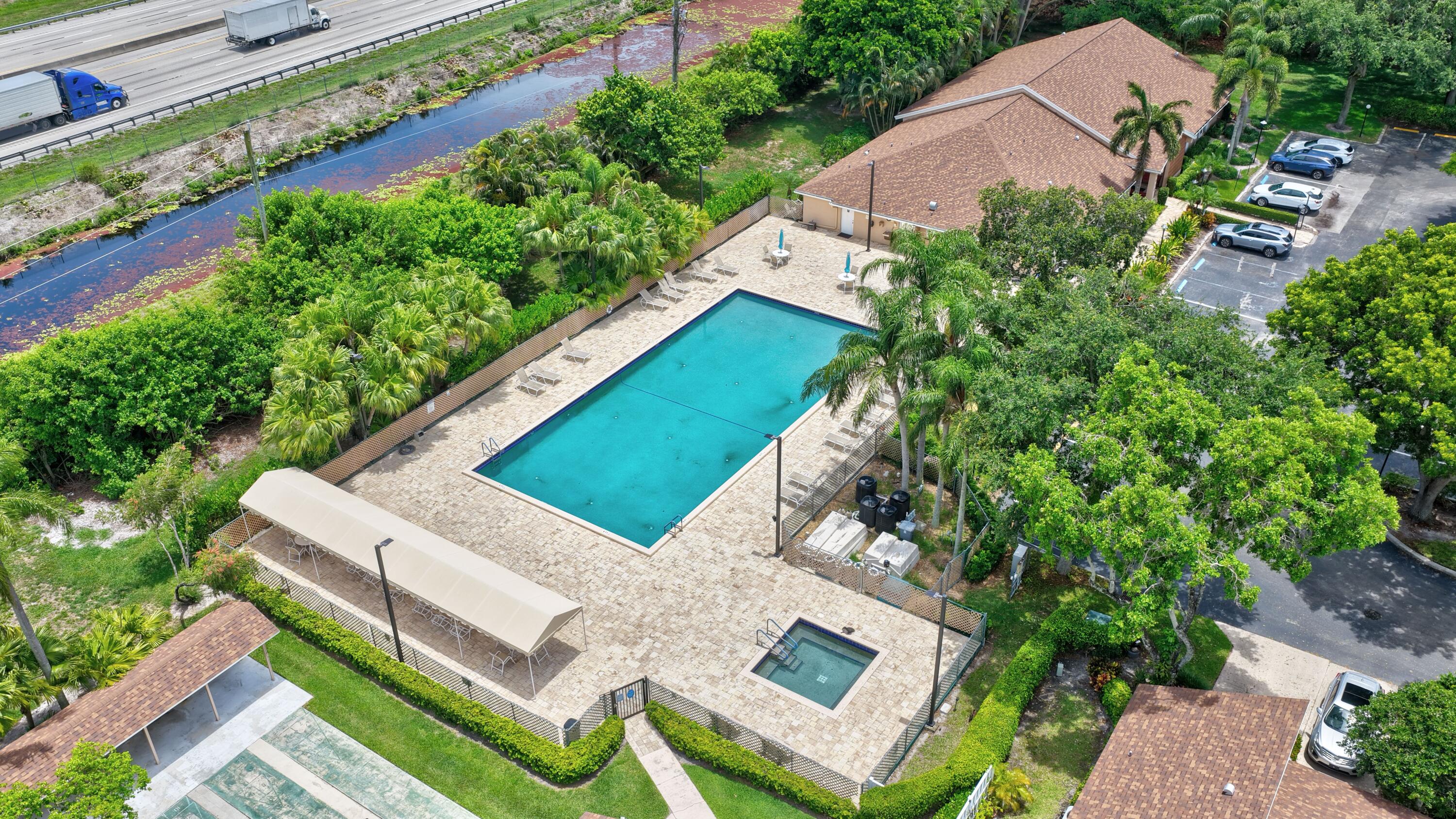 WHISPER WALK SEC C CONDO - Residential