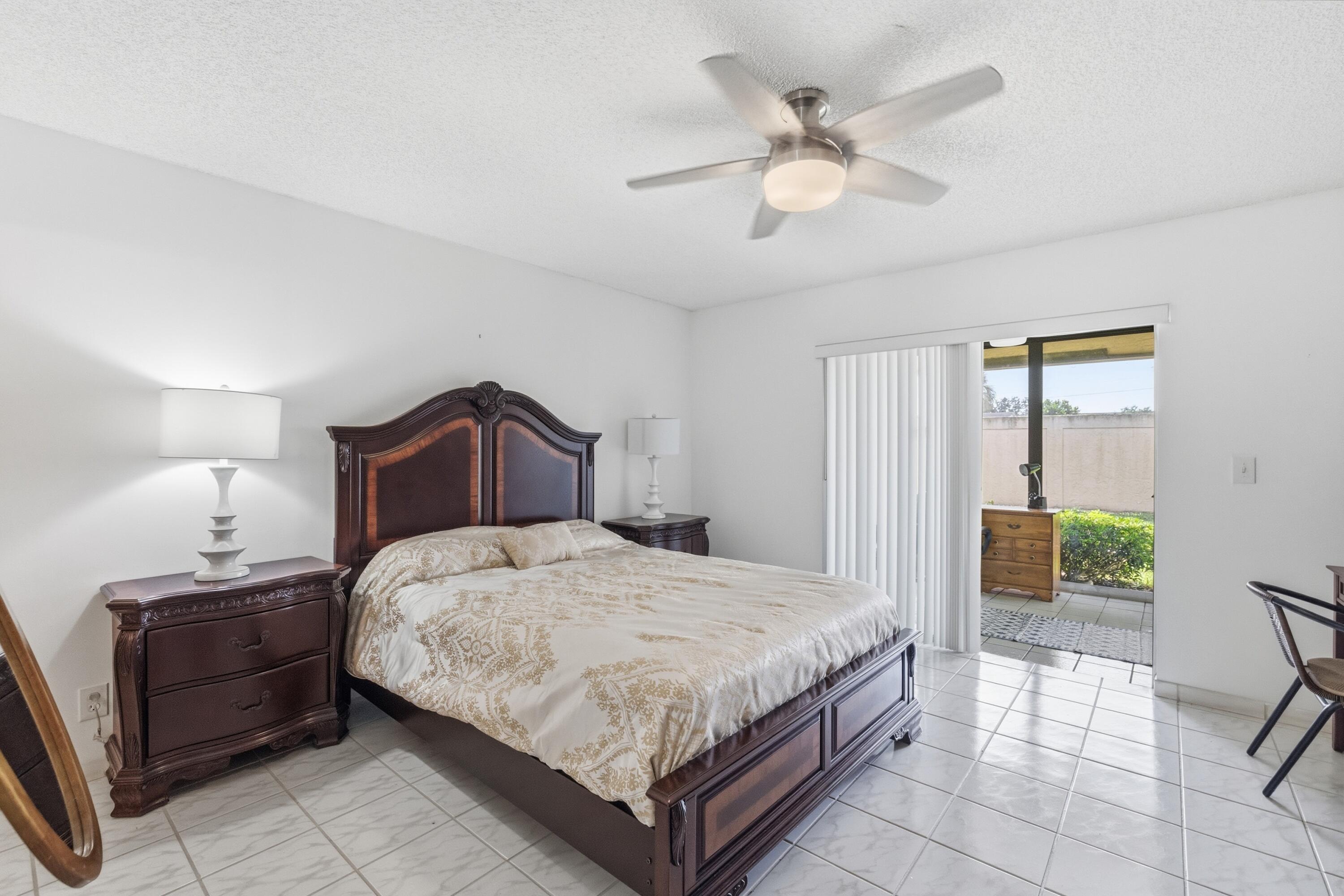 WHISPER WALK SEC C CONDO - Residential