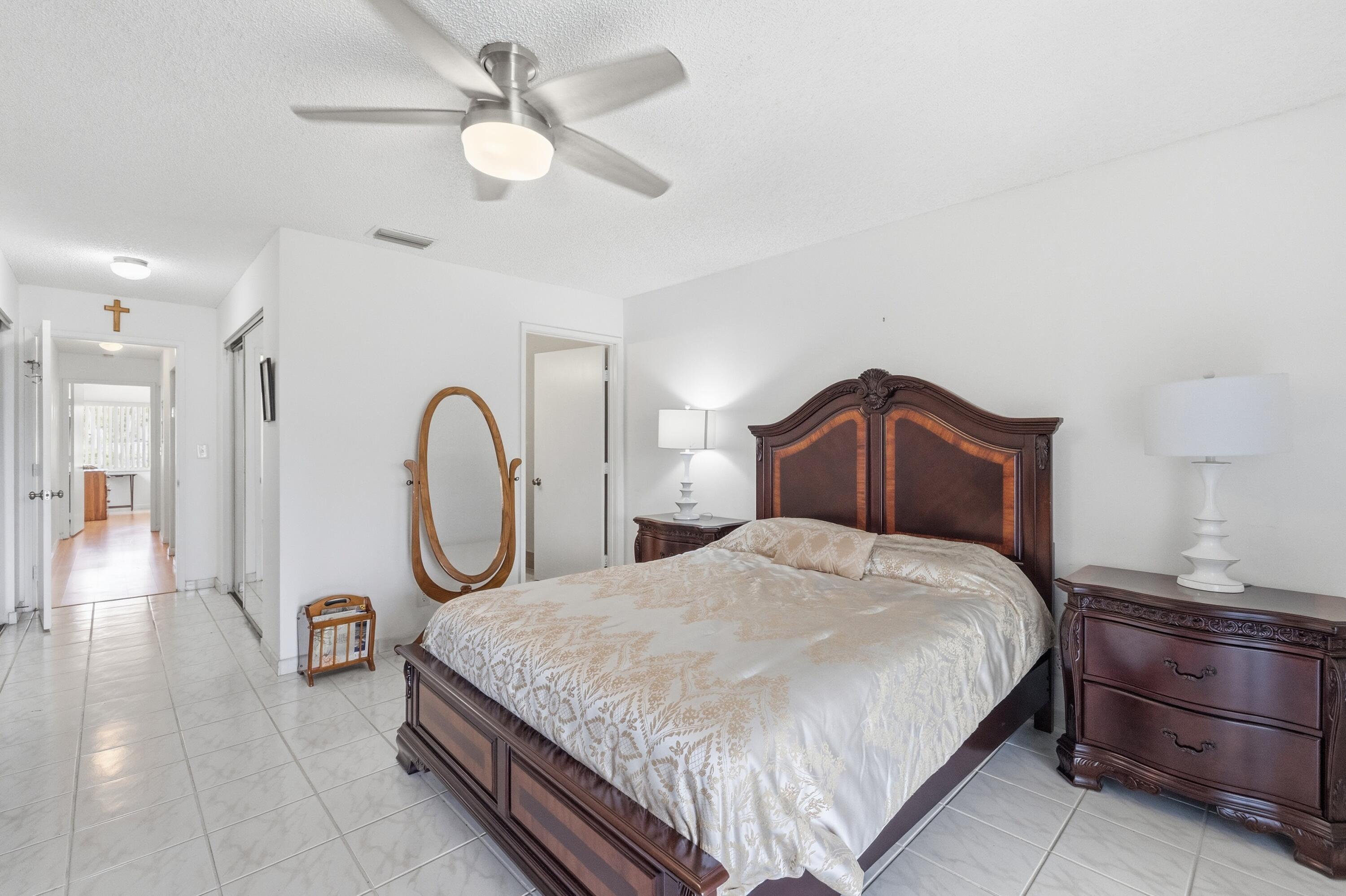 WHISPER WALK SEC C CONDO - Residential