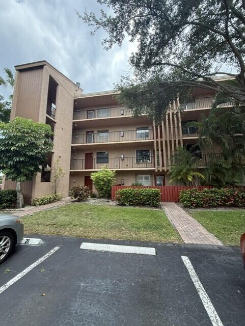 PALM LAKES CONDO - Residential