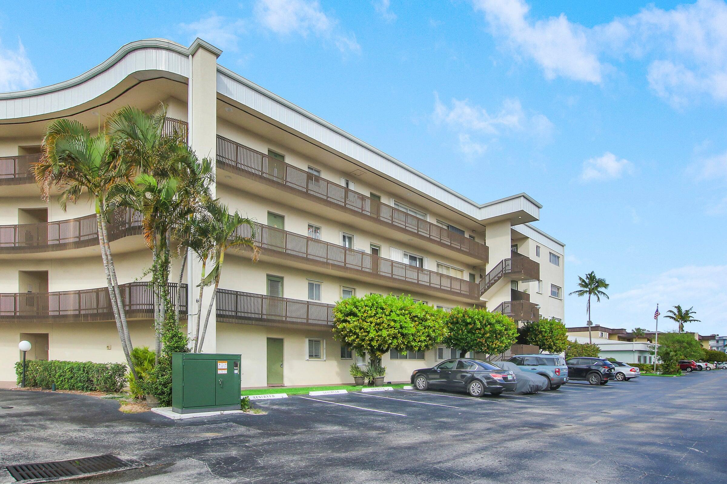 WATERWAY CLUB - Residential