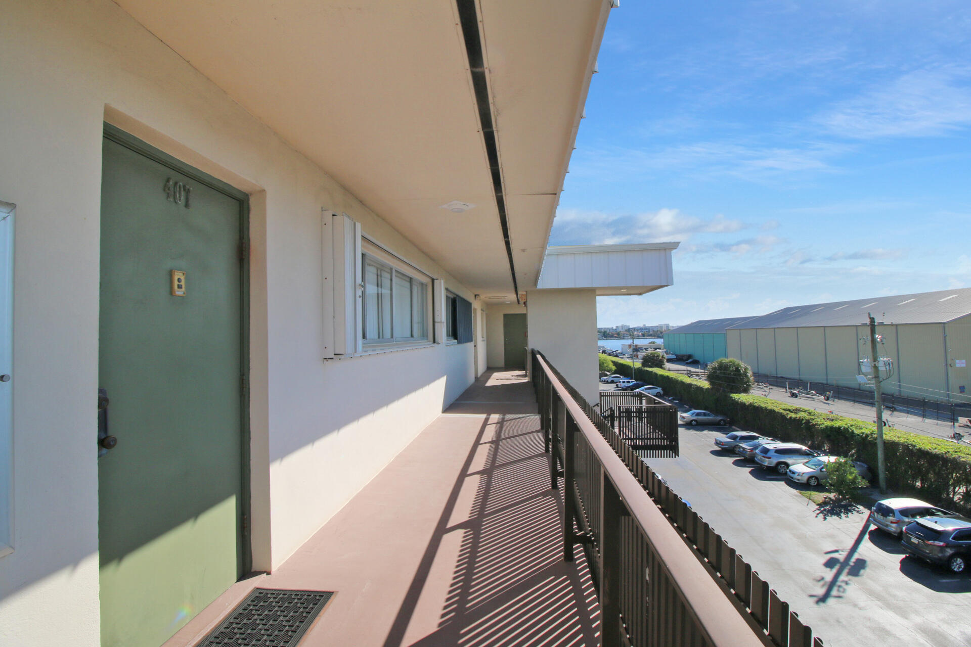 WATERWAY CLUB - Residential