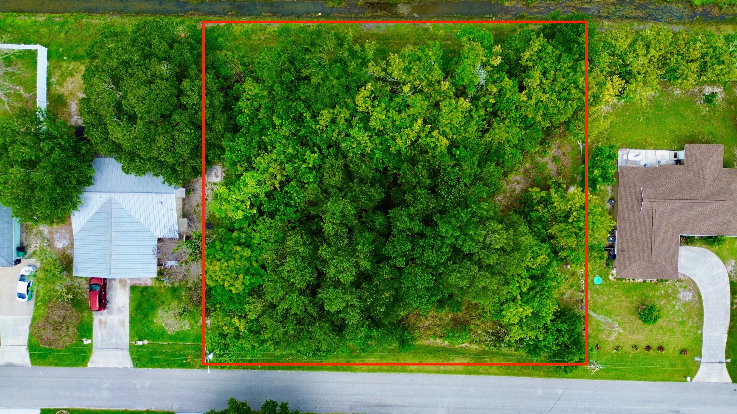 PORT ST LUCIE SECTION 27 - Land