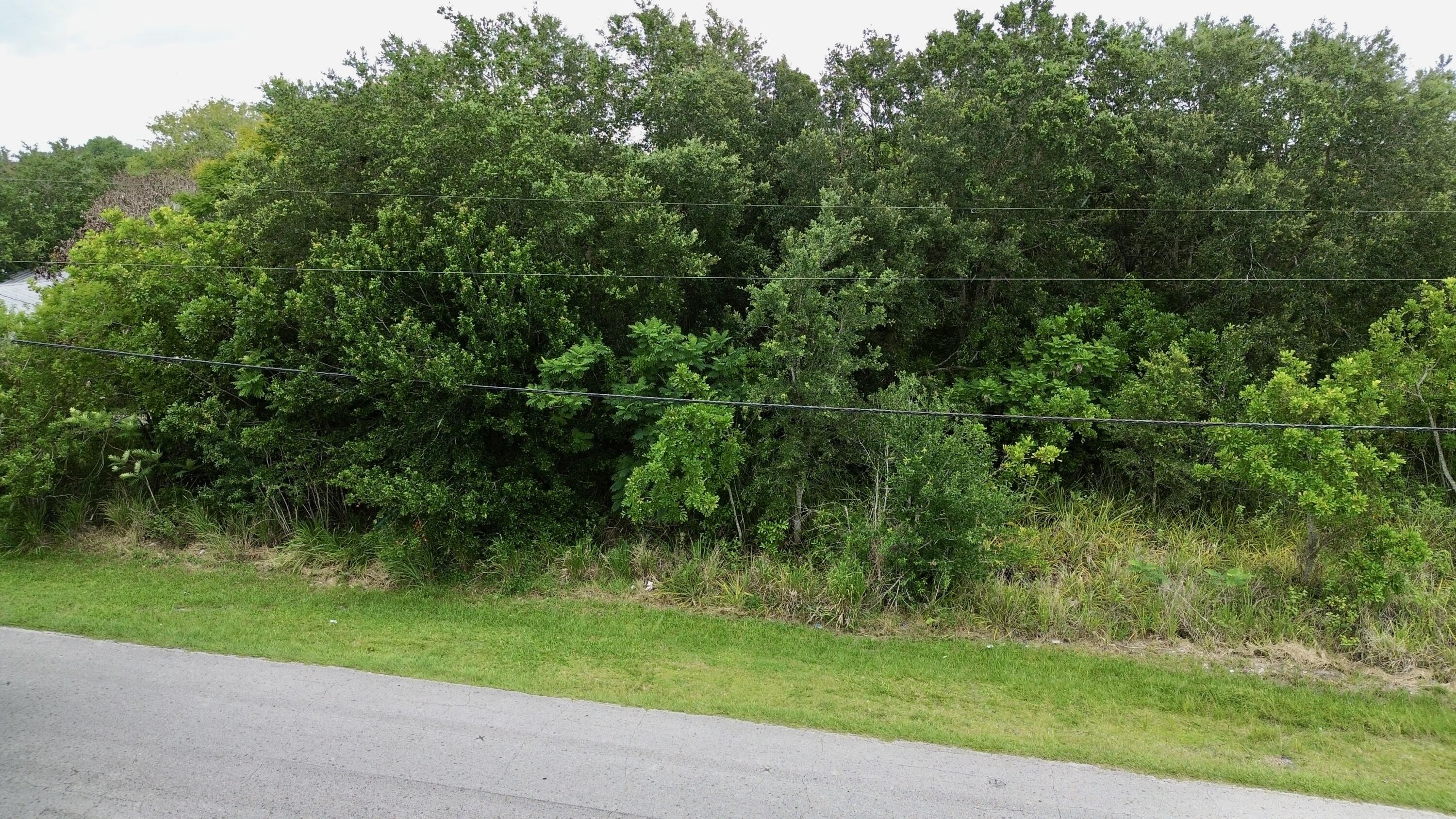 PORT ST LUCIE SECTION 27 - Land
