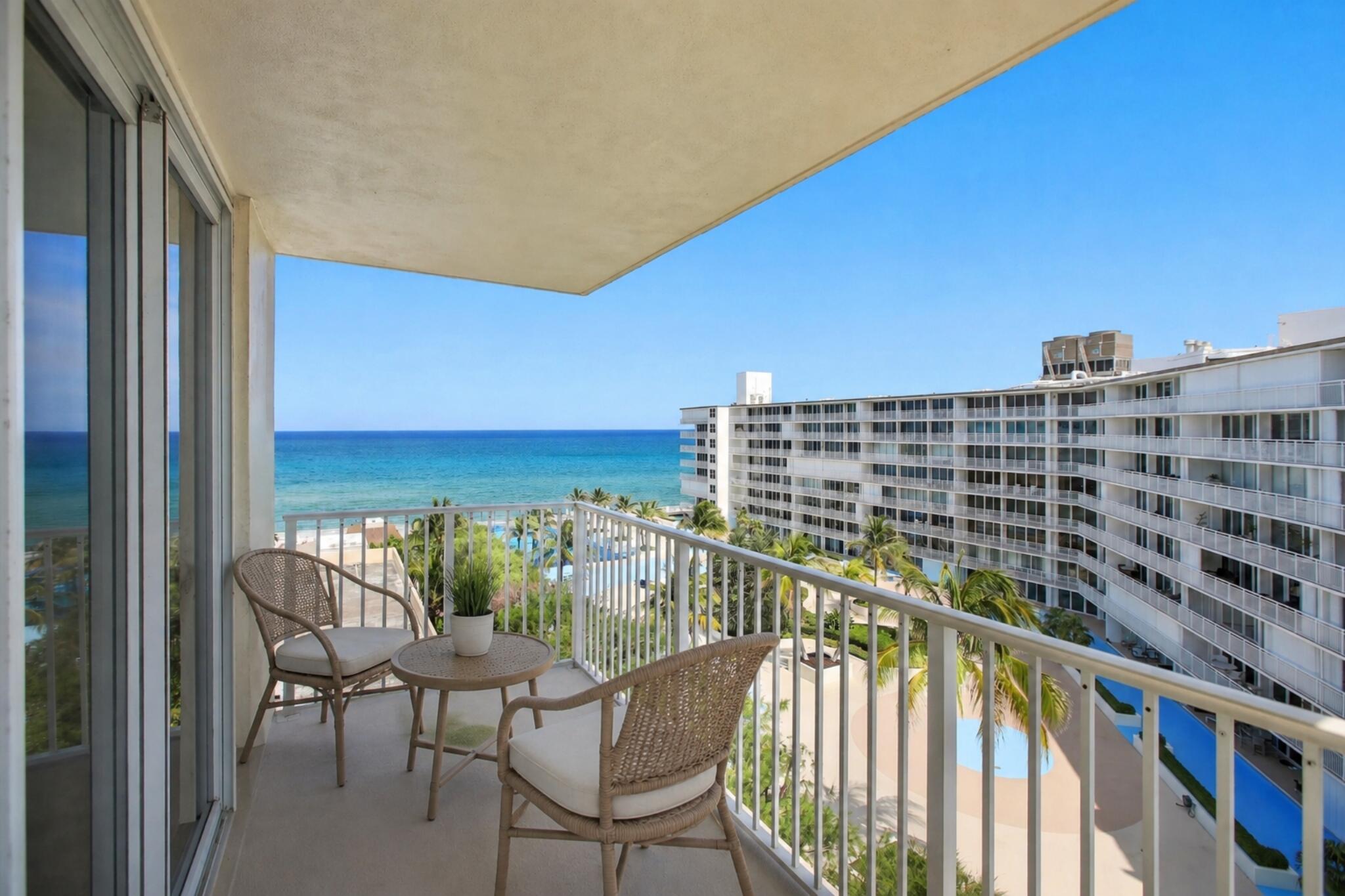 LE CHATEAU ROYAL CONDO - Residential
