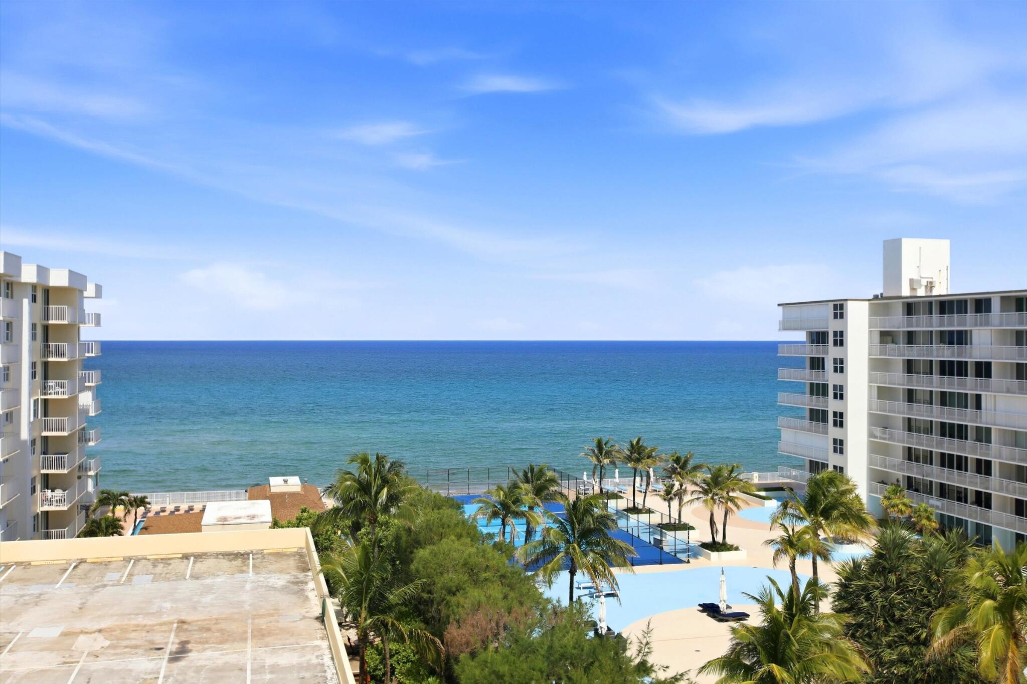 LE CHATEAU ROYAL CONDO - Residential