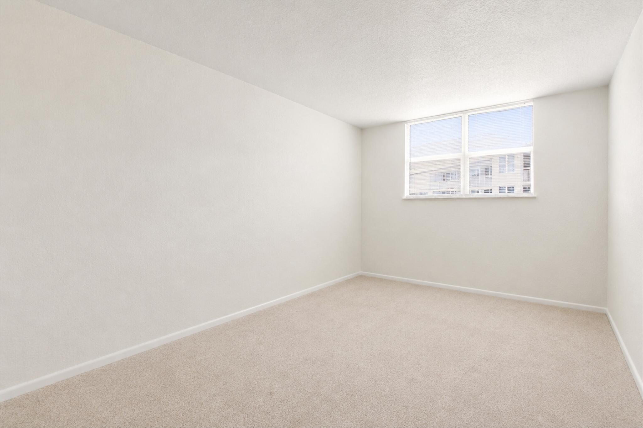 LE CHATEAU ROYAL CONDO - Residential