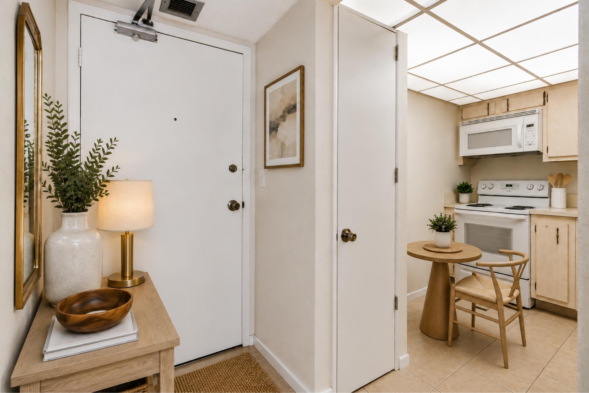 LE CHATEAU ROYAL CONDO - Residential