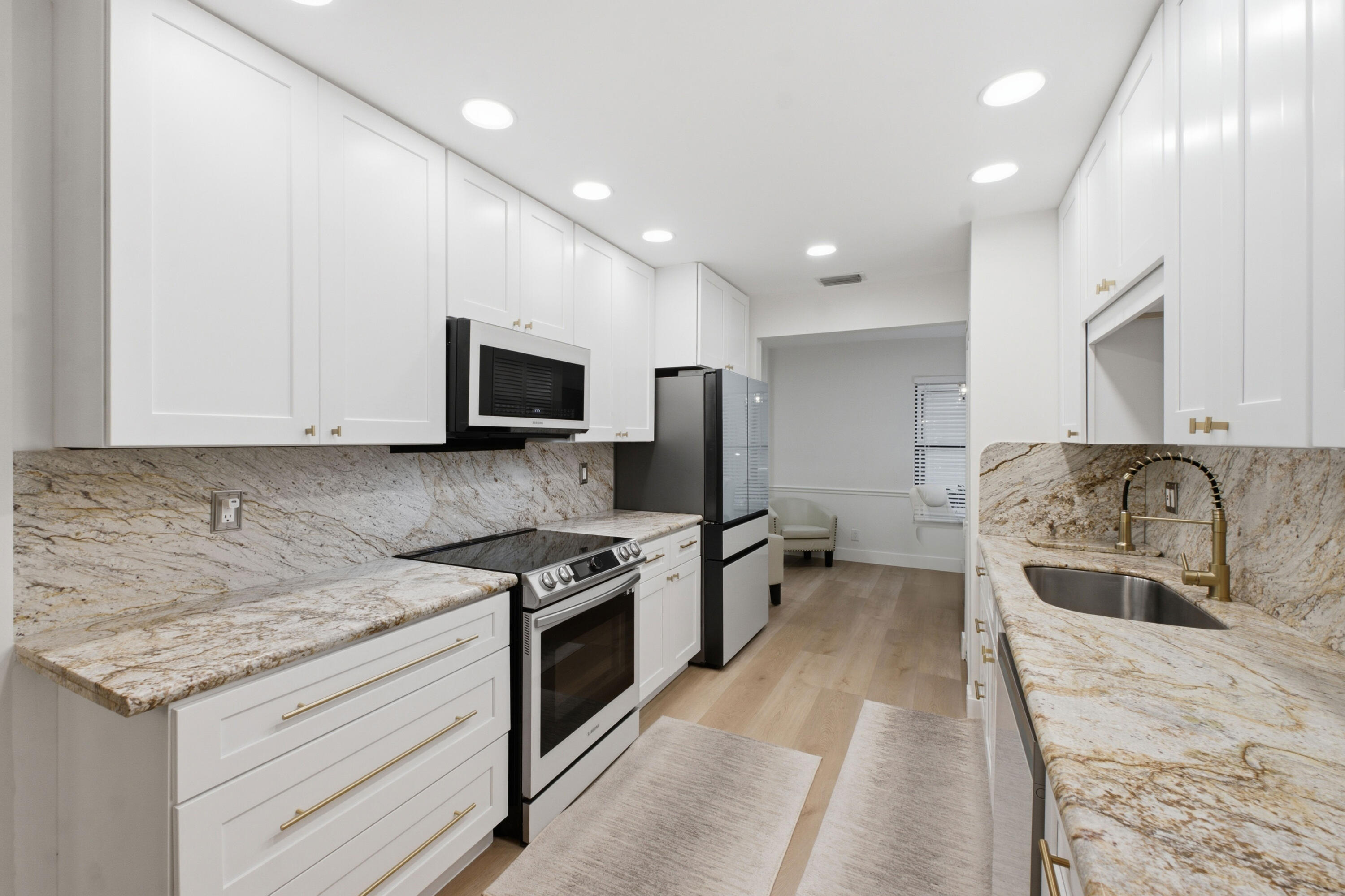 THE LAKES OF DEER CREEK - Residential Lease