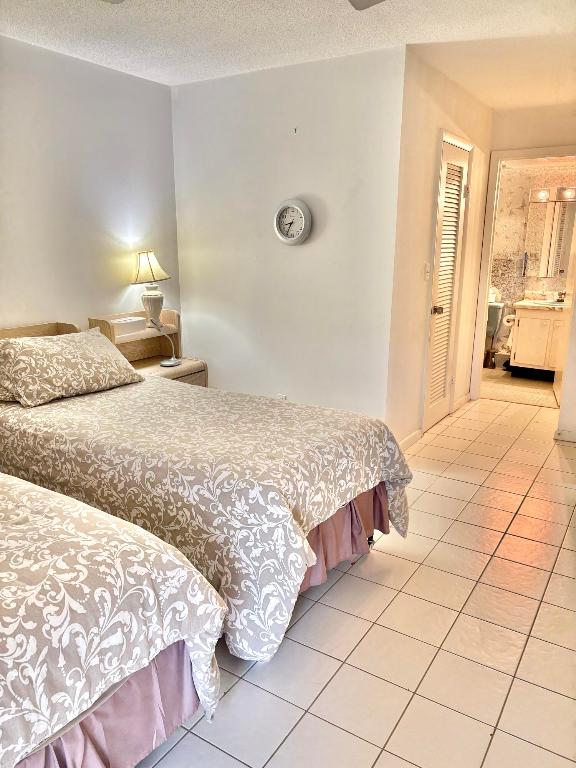 CENTURY VILLAGE / GOLFS EDGE CONDOS A THRU G - Residential Lease