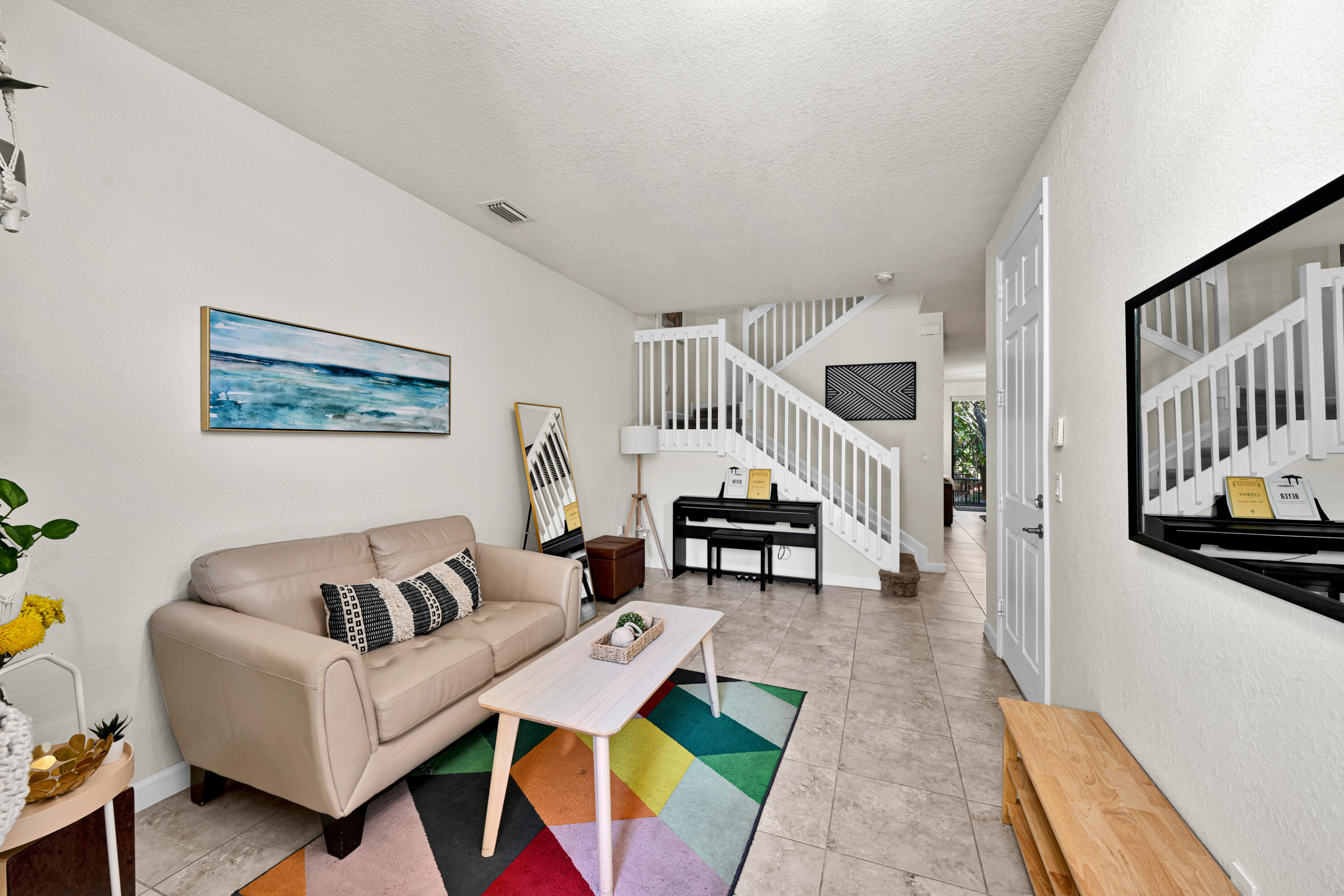 SIMONTON COURT - Residential
