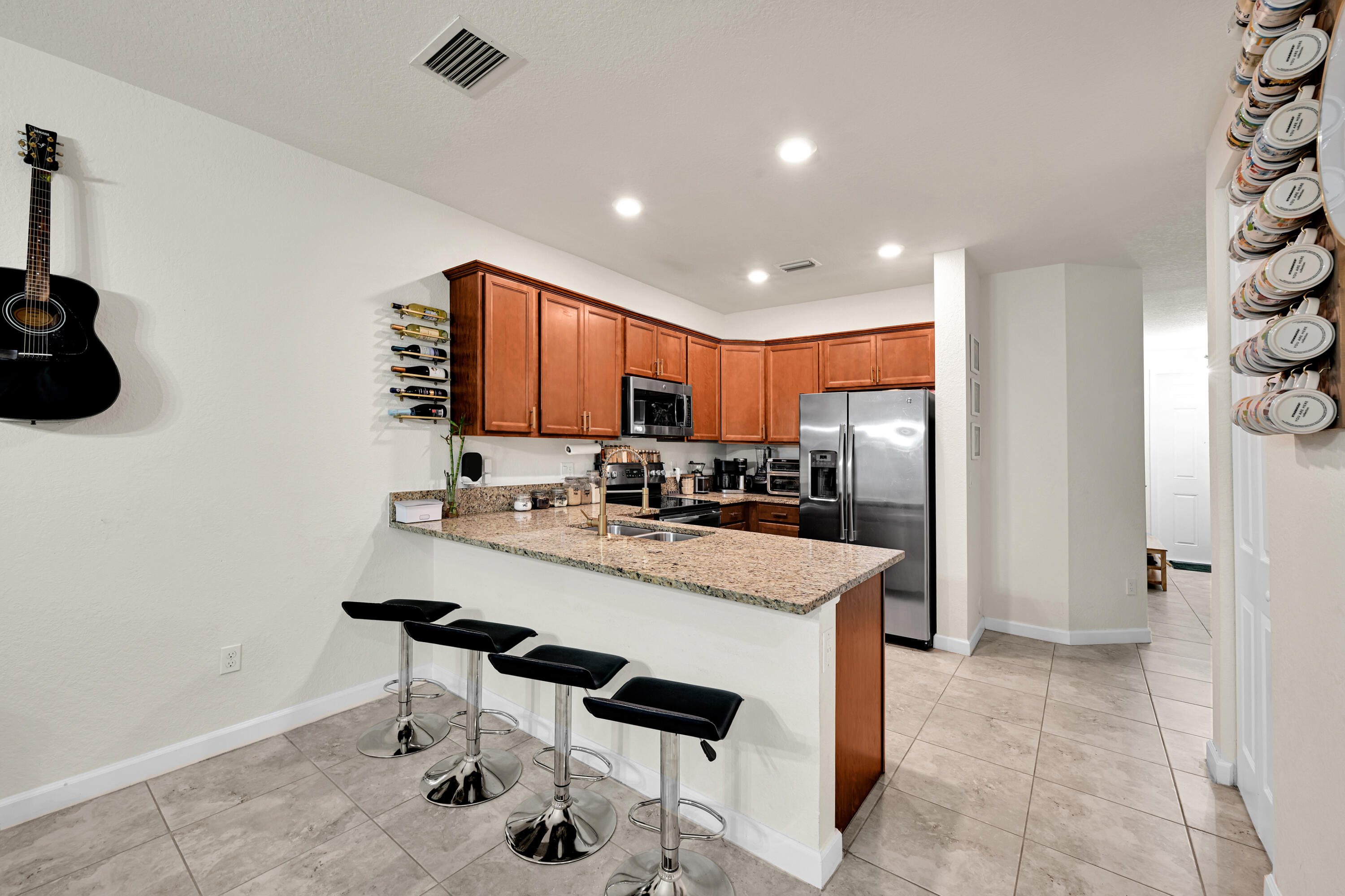 SIMONTON COURT - Residential