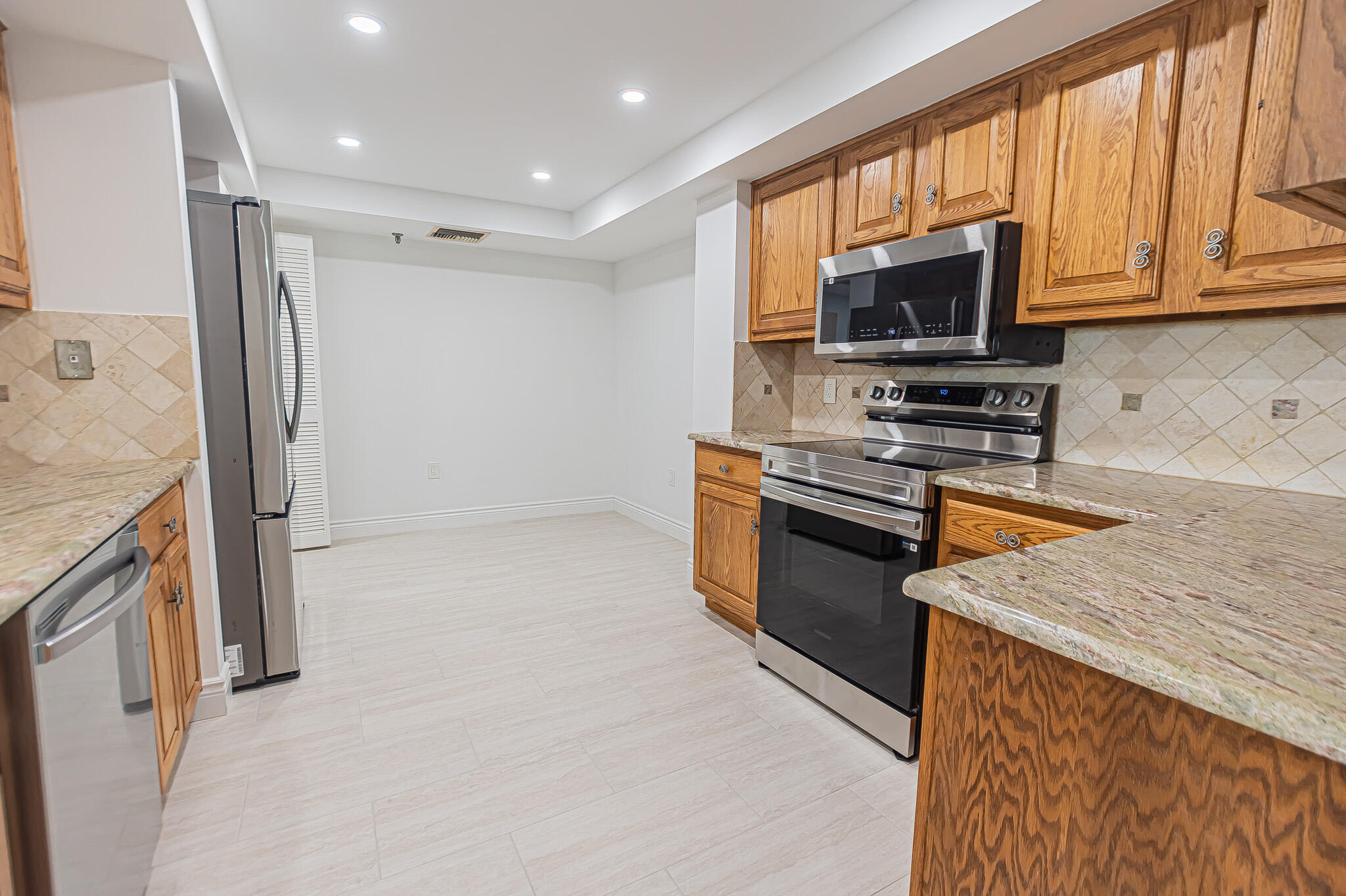 ATLANTIC VIEW BEACH CLUB CONDOMINIUM NO 1 - Residential