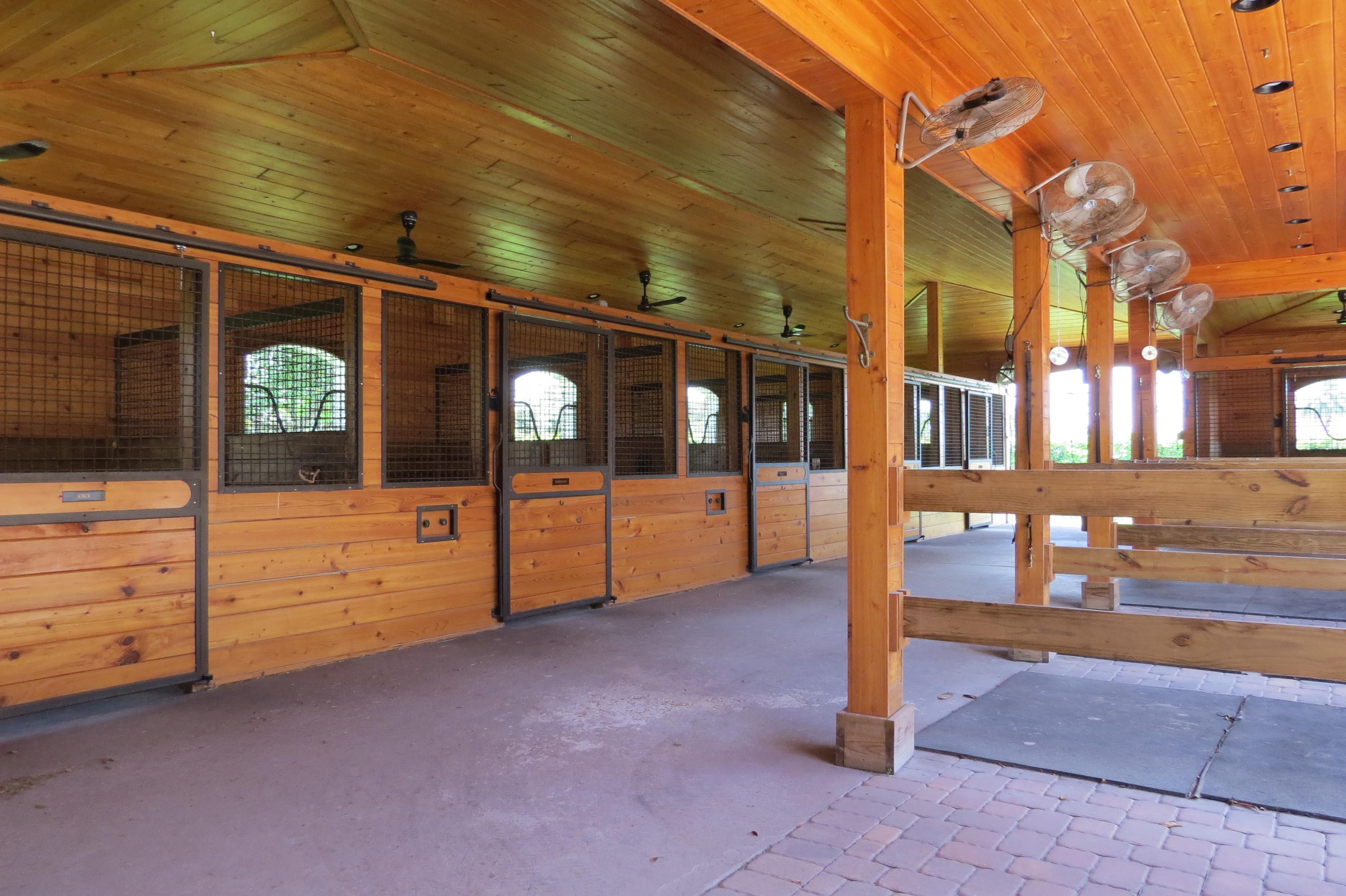 SADDLE TRAIL PARK OF WELLINGTON - Residential